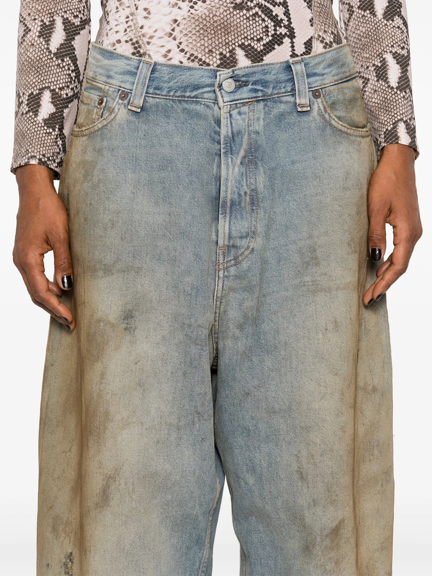 mid-rise wide-leg jeans