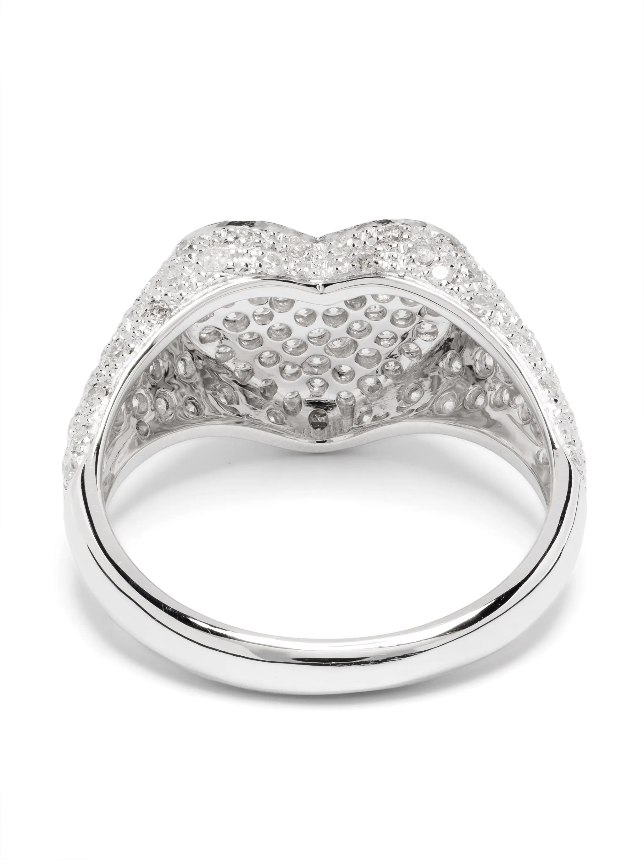9kt white gold Chevalière diamond ring