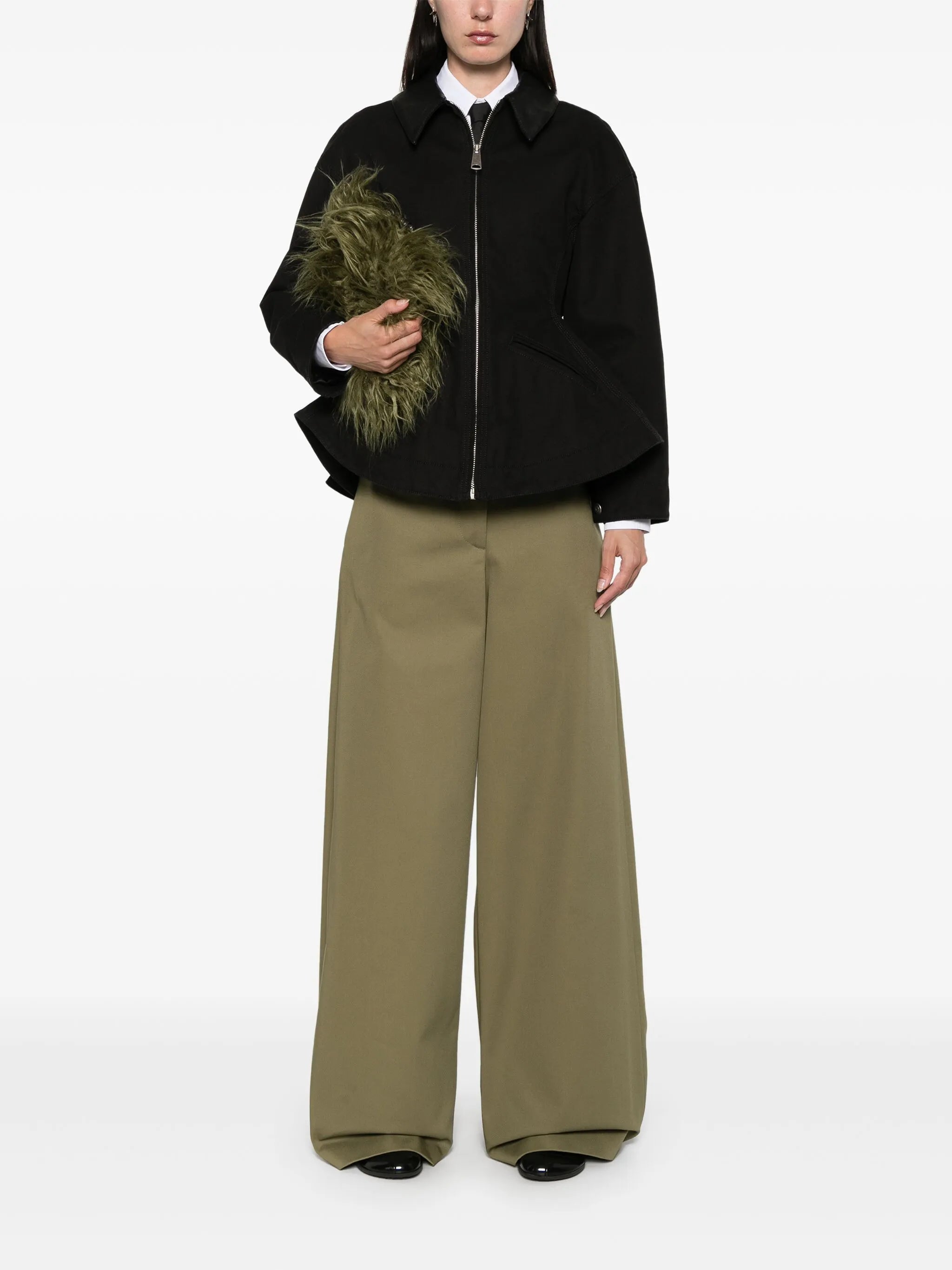 wide trousers