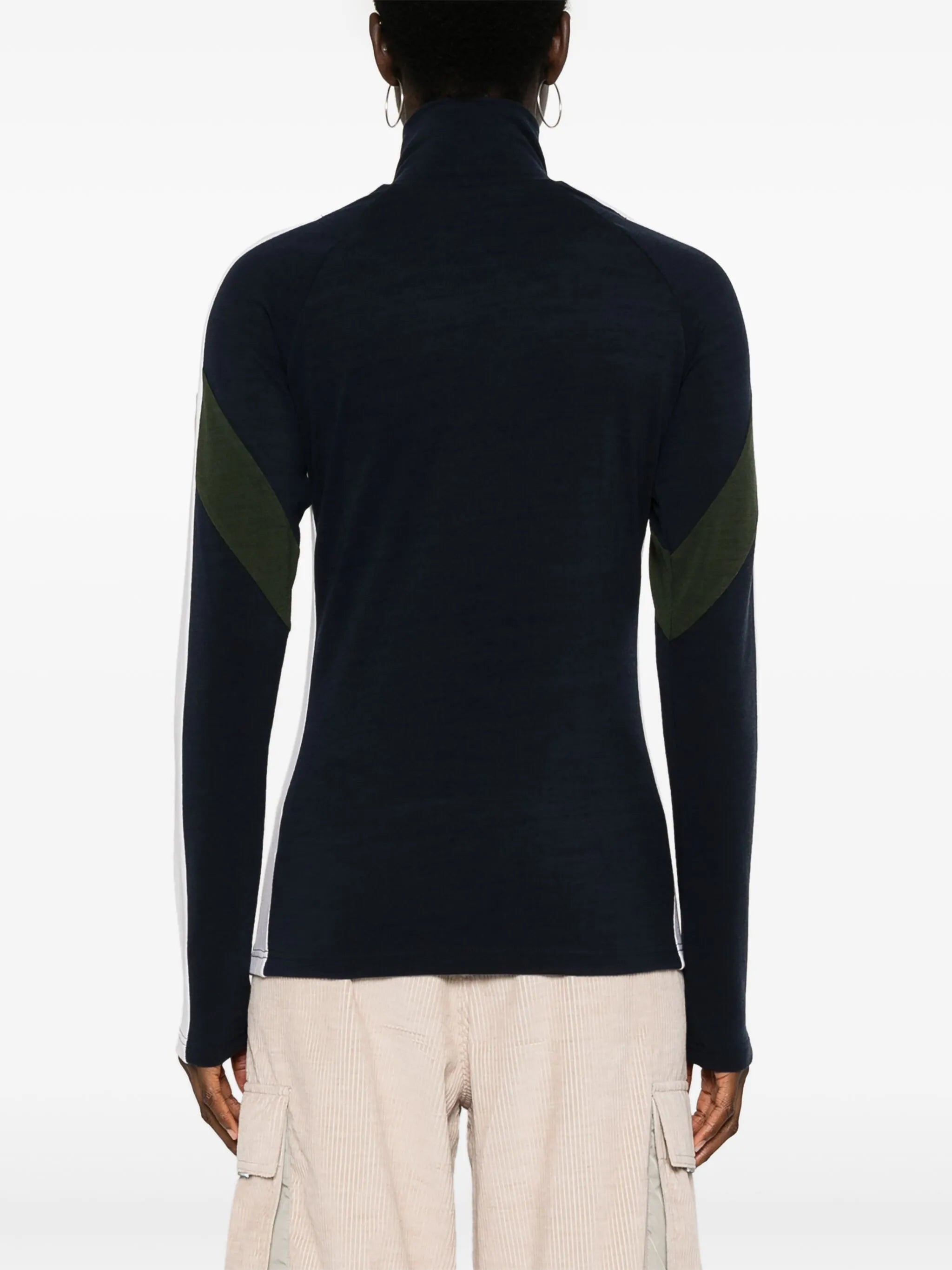 Inuikii ski top