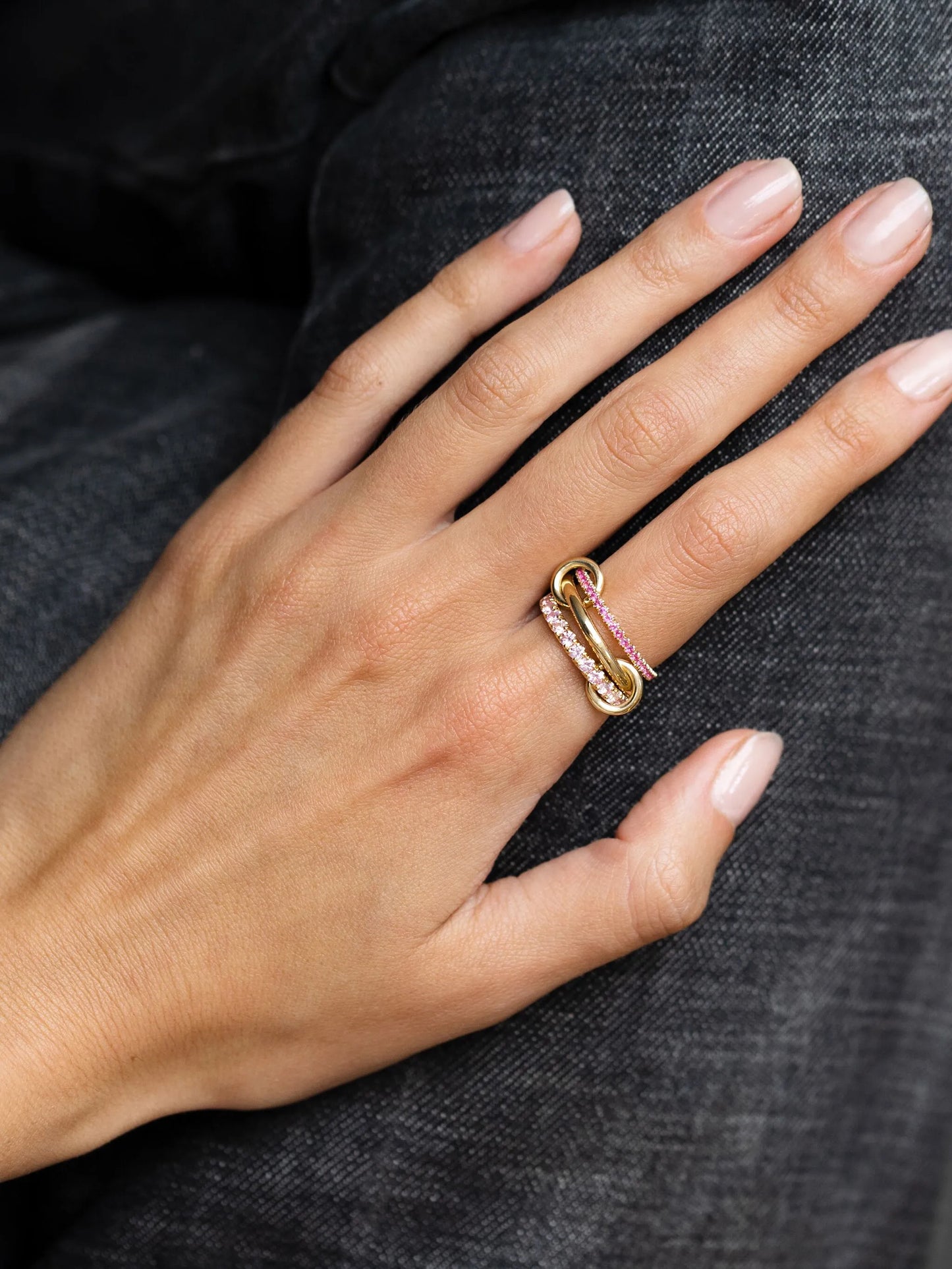 18kt yellow gold Norah Rose sapphire ring