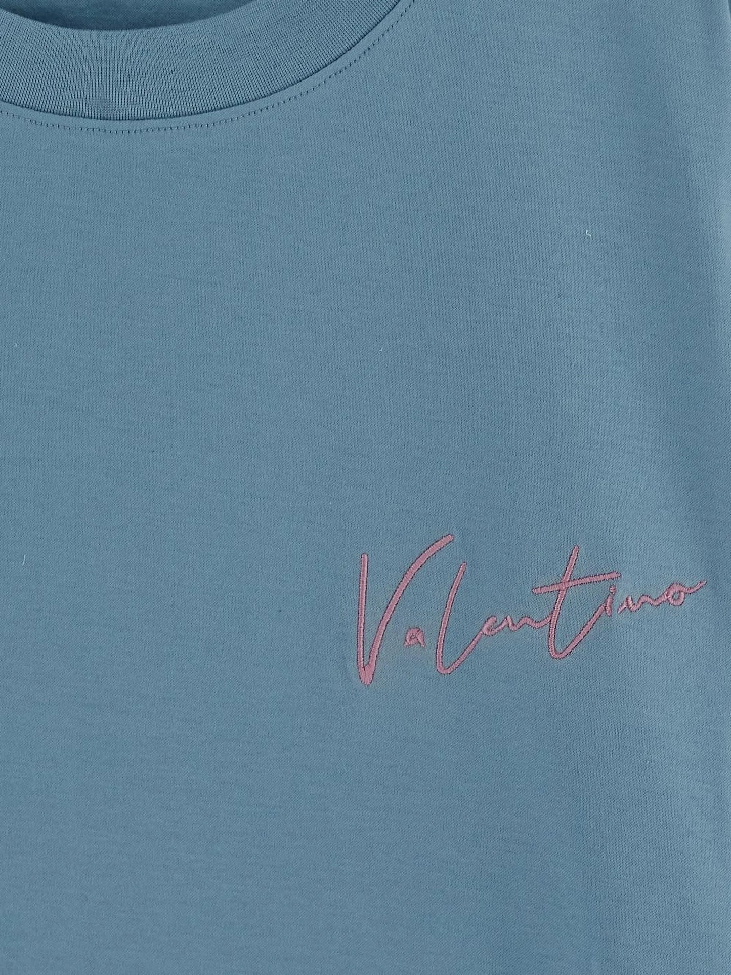 logo-embroidered T-shirt