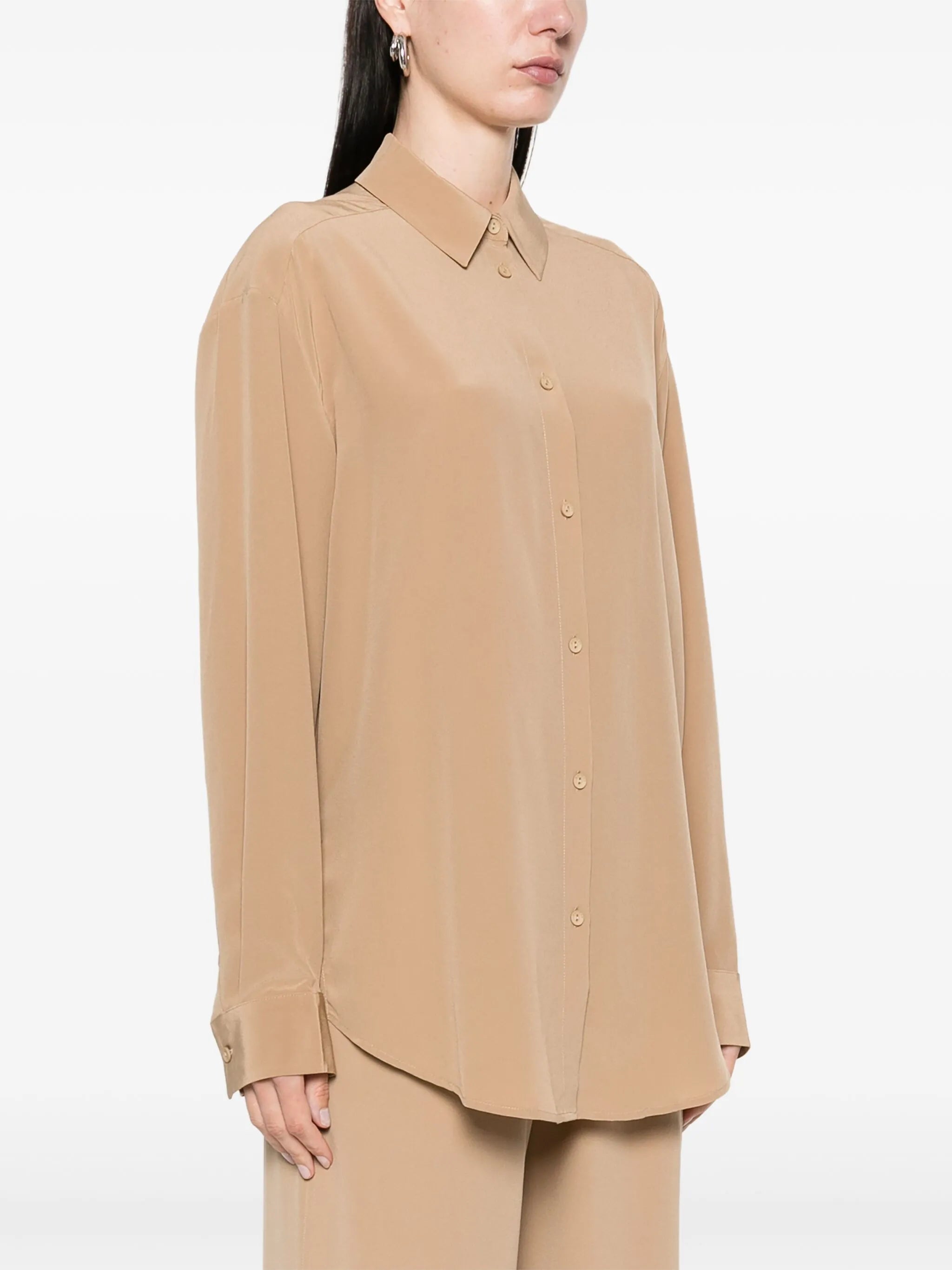 longsleeved silk shirt
