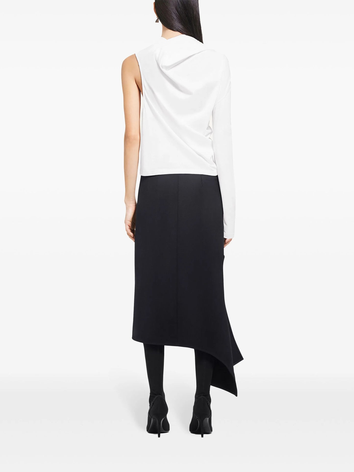 asymmetric off-shoulder T-shirt