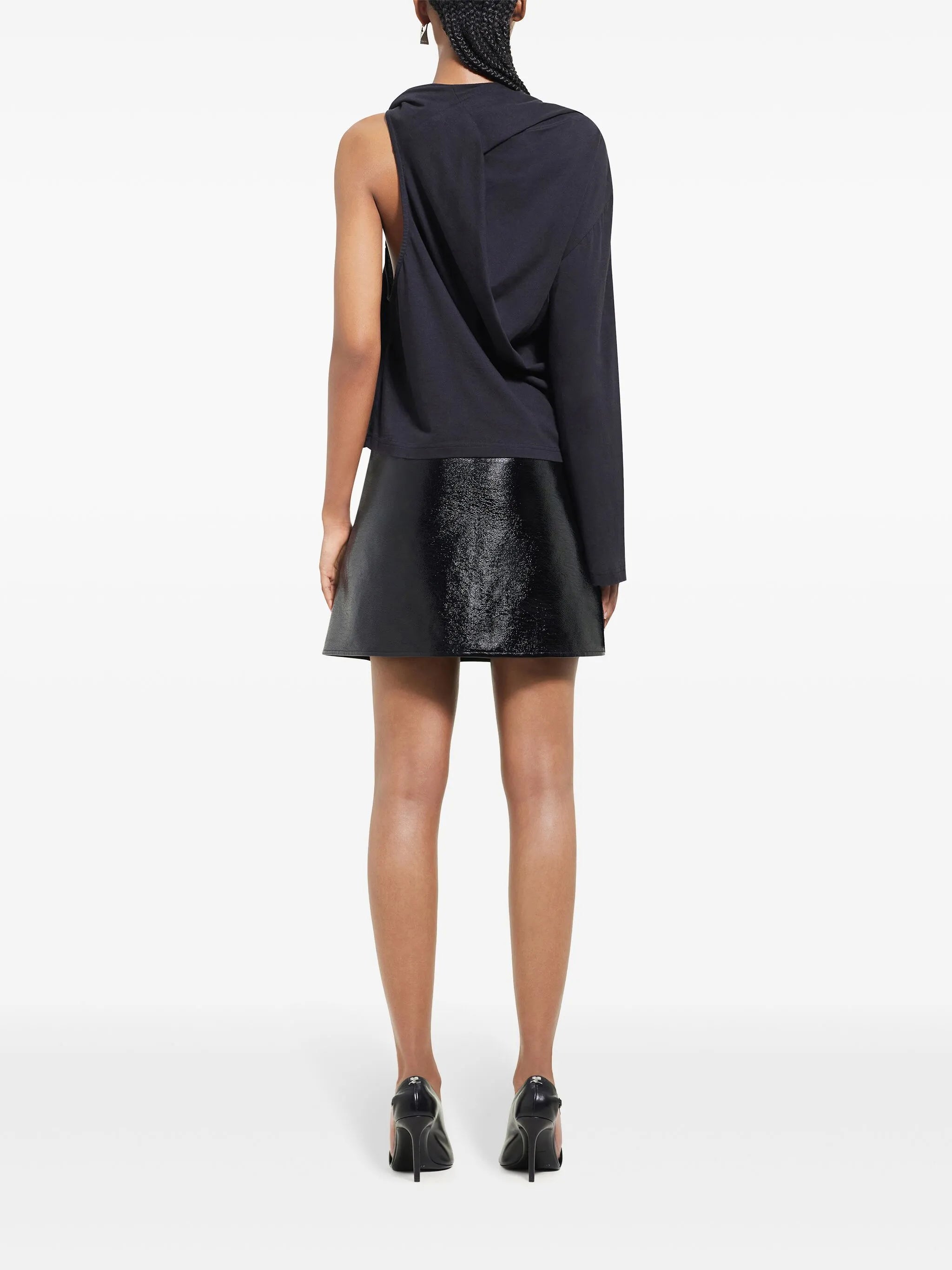 Oblique vinyl mini skirt