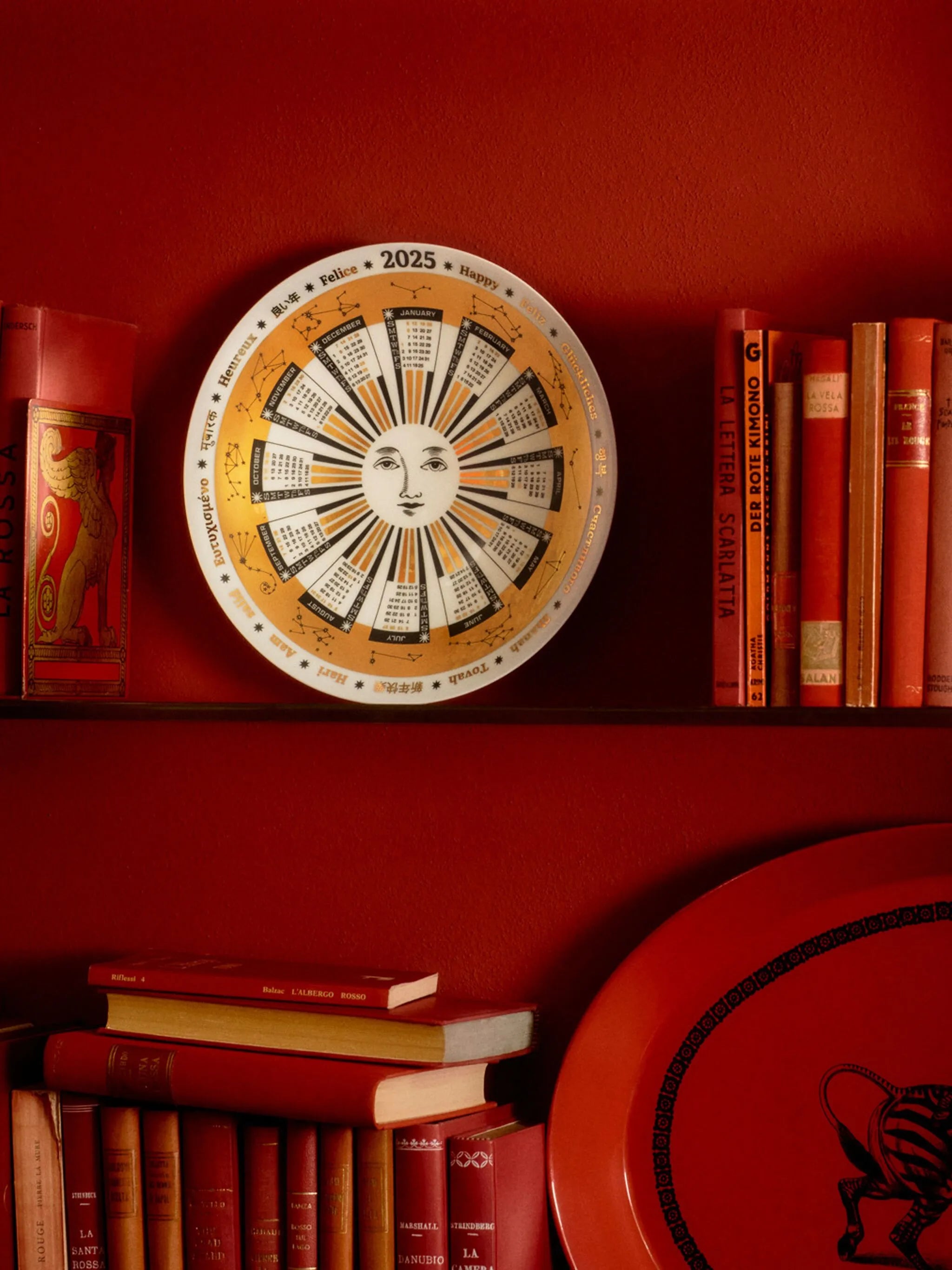 2025 Calendar plate