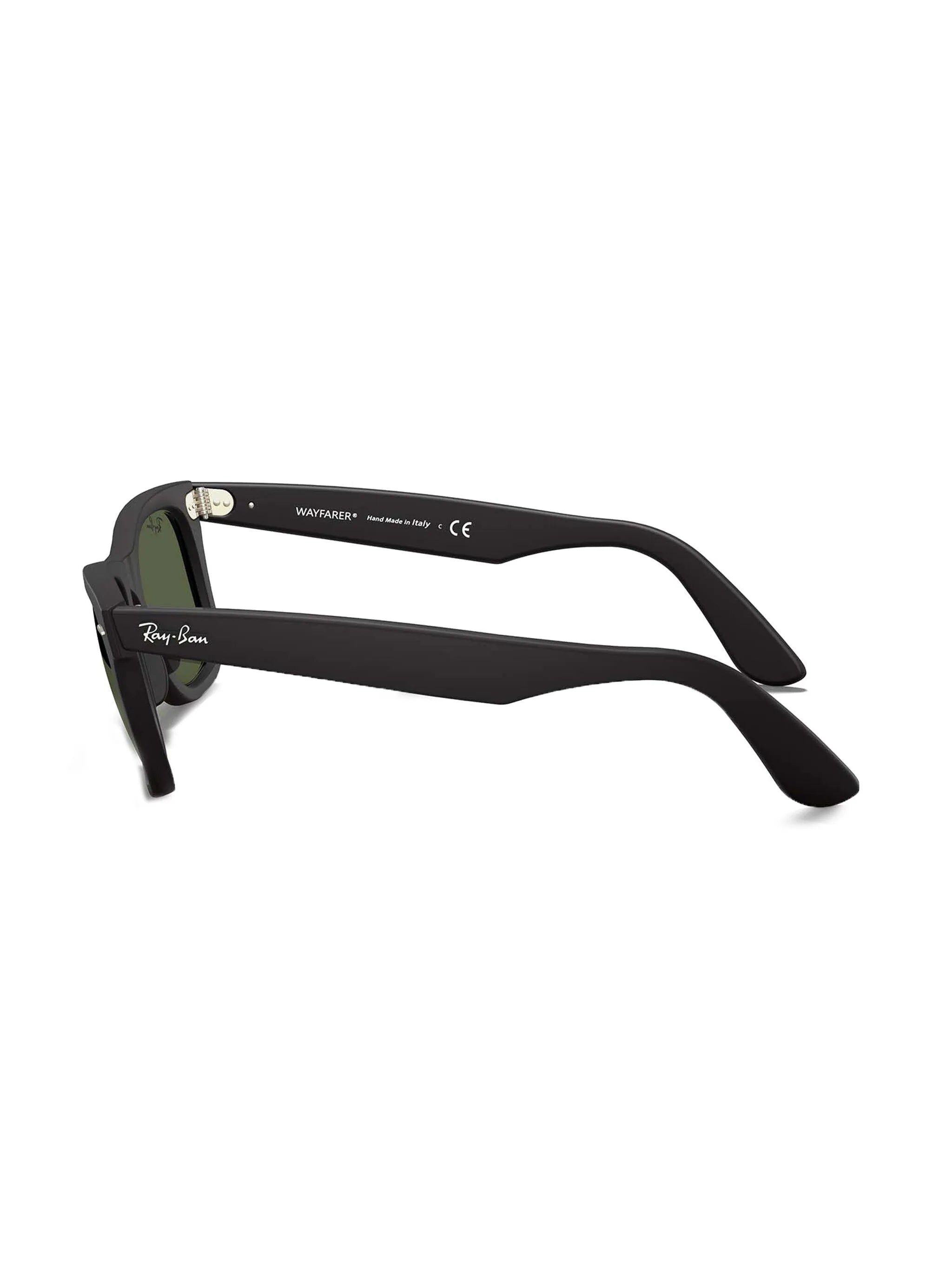 Wayfarer sunglasses