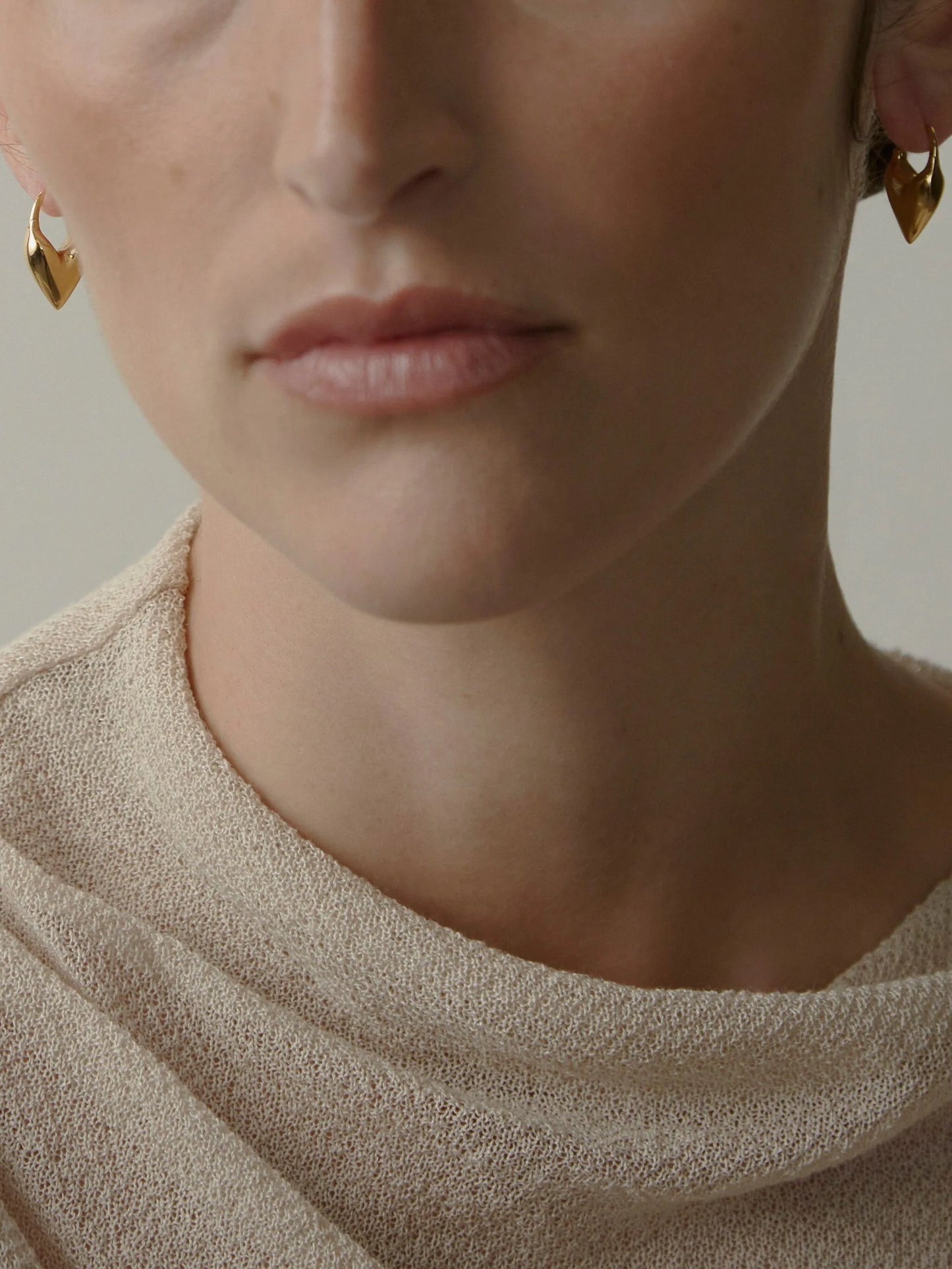 roscida heart hoop earrings