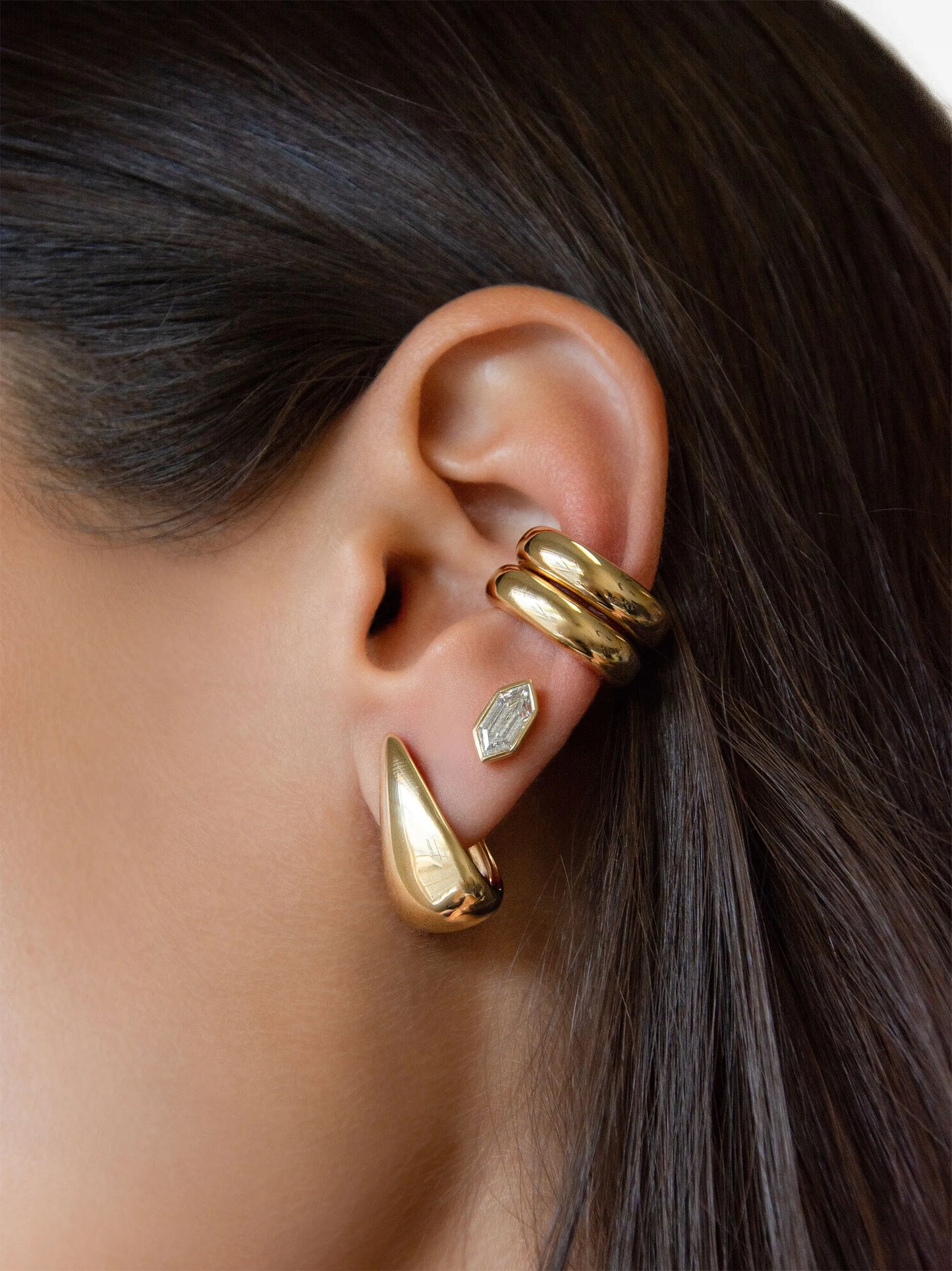 18kt yellow gold Cosmo ear cuff