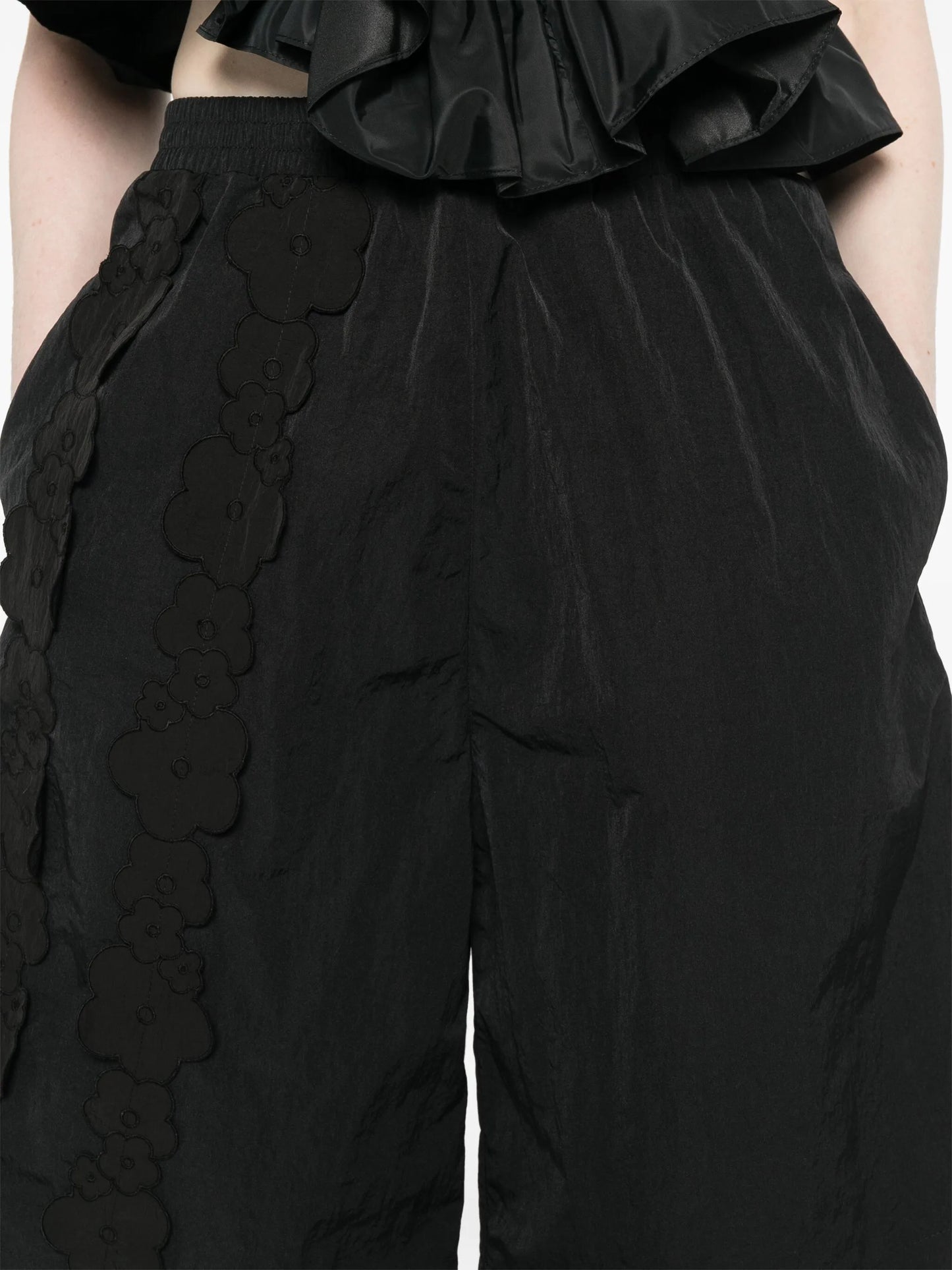 Angel flower-trim shorts
