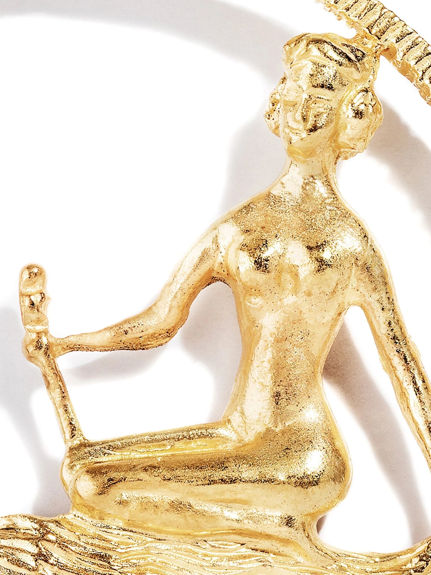 18kt yellow gold Virgo pendant