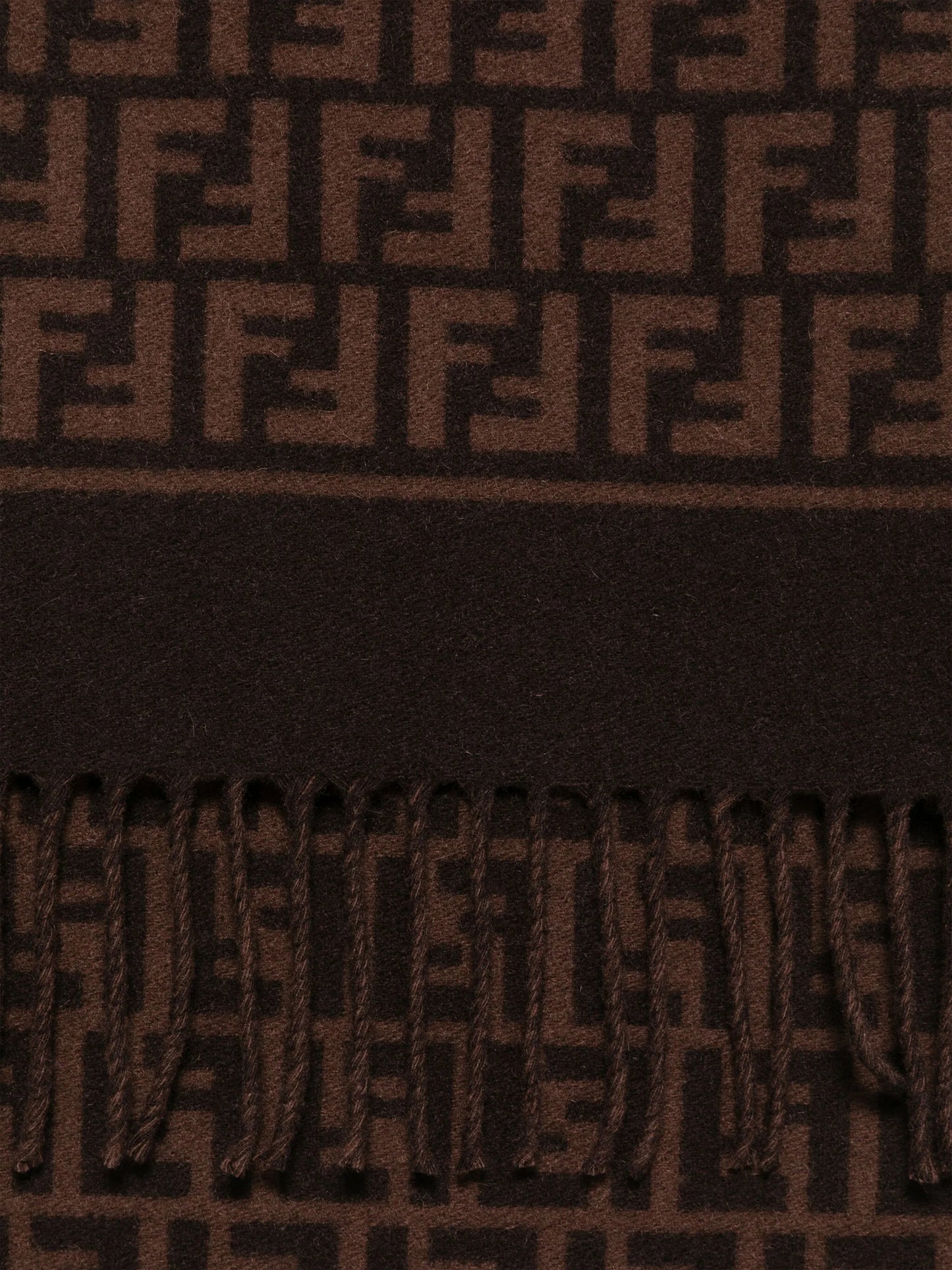 FF-motif scarf