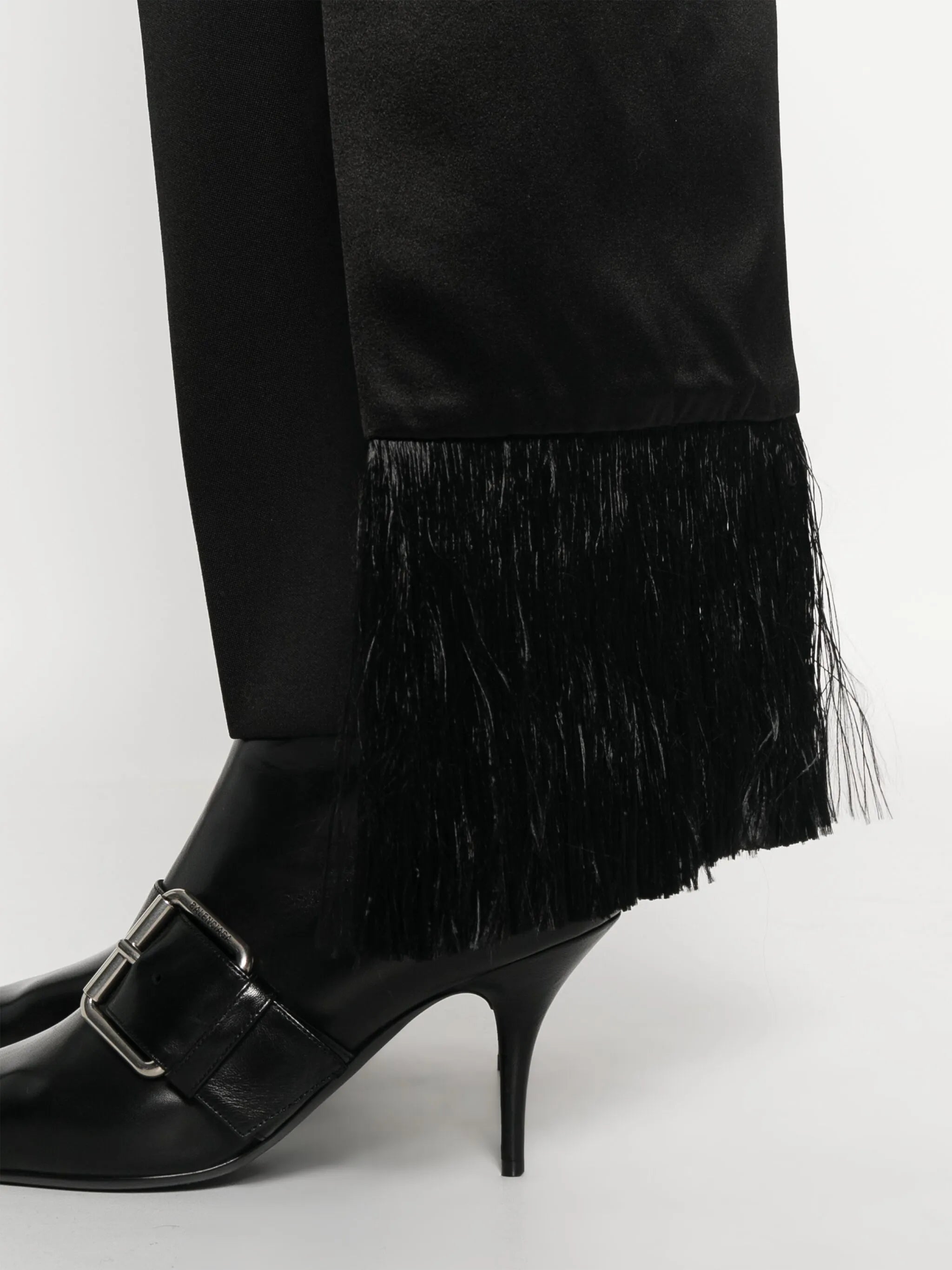 detachable-train trousers