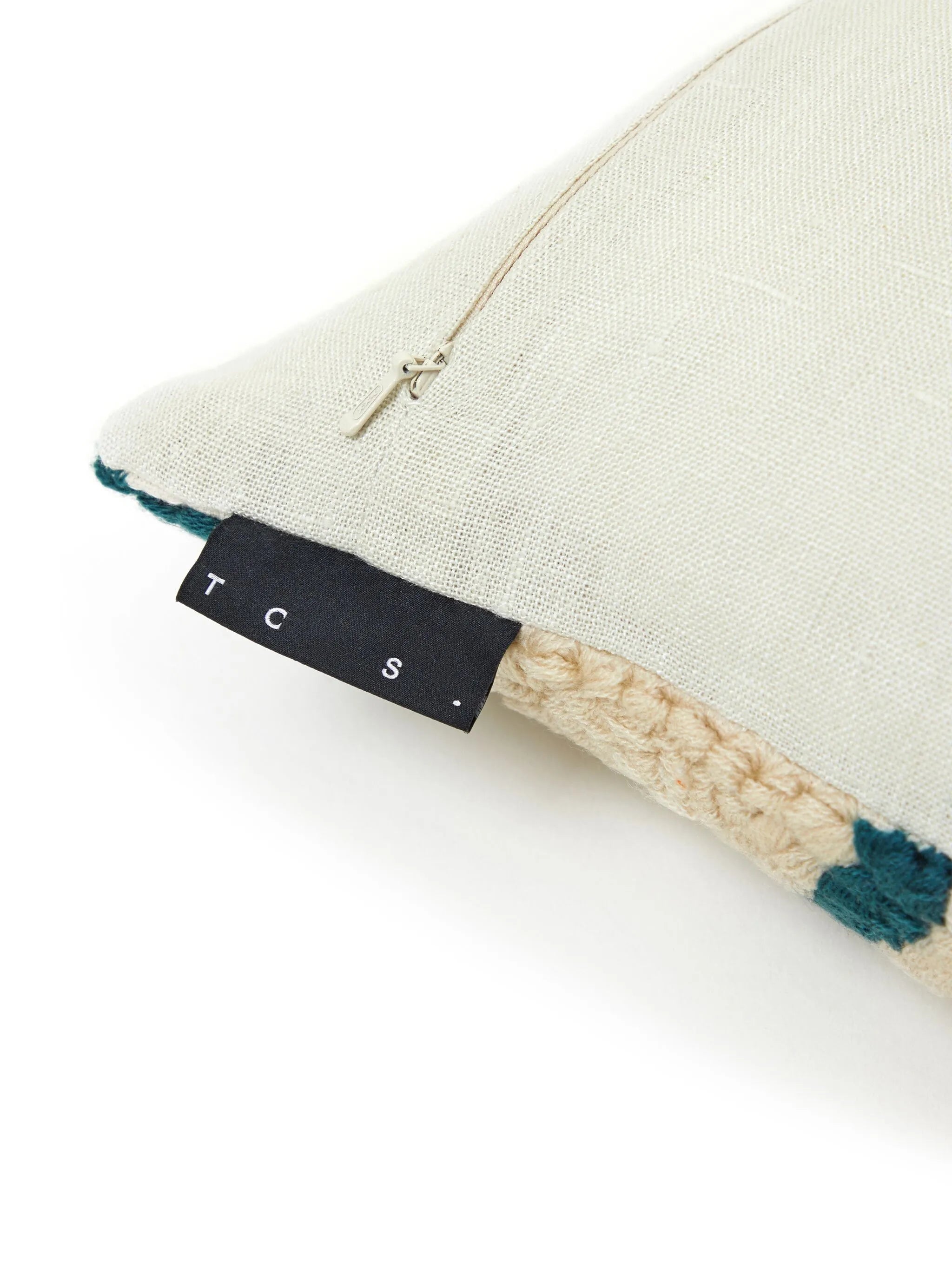 Ira Knotted cushion cover (30cm x 50cm)