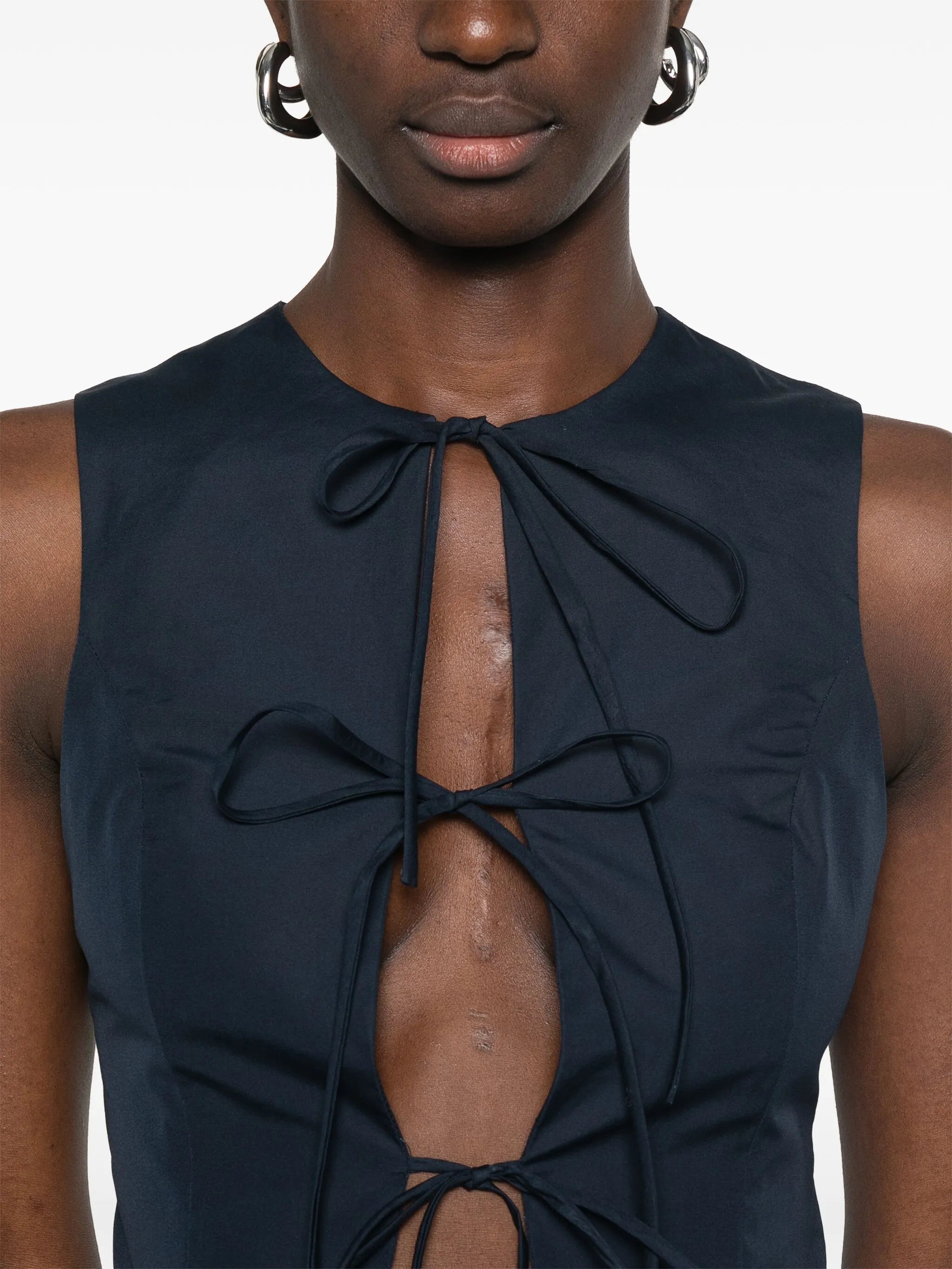 The Neda top