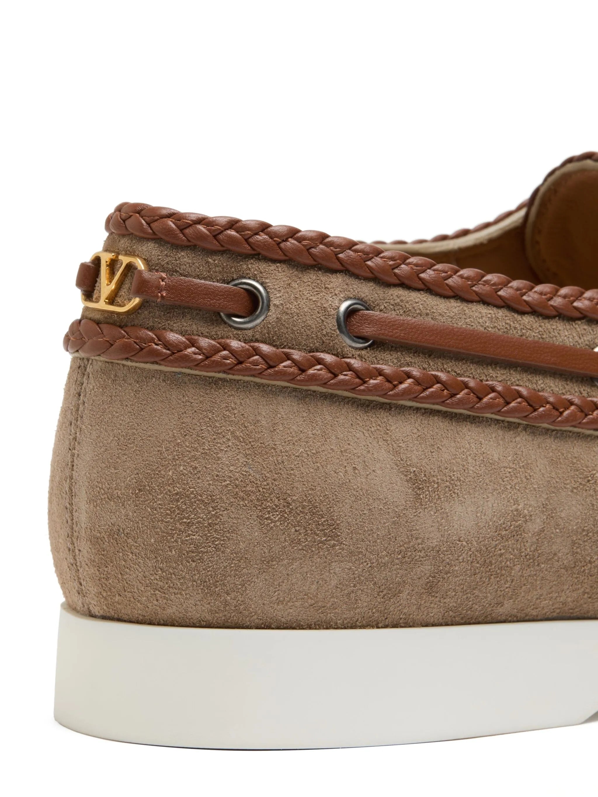 lace up boat shoes