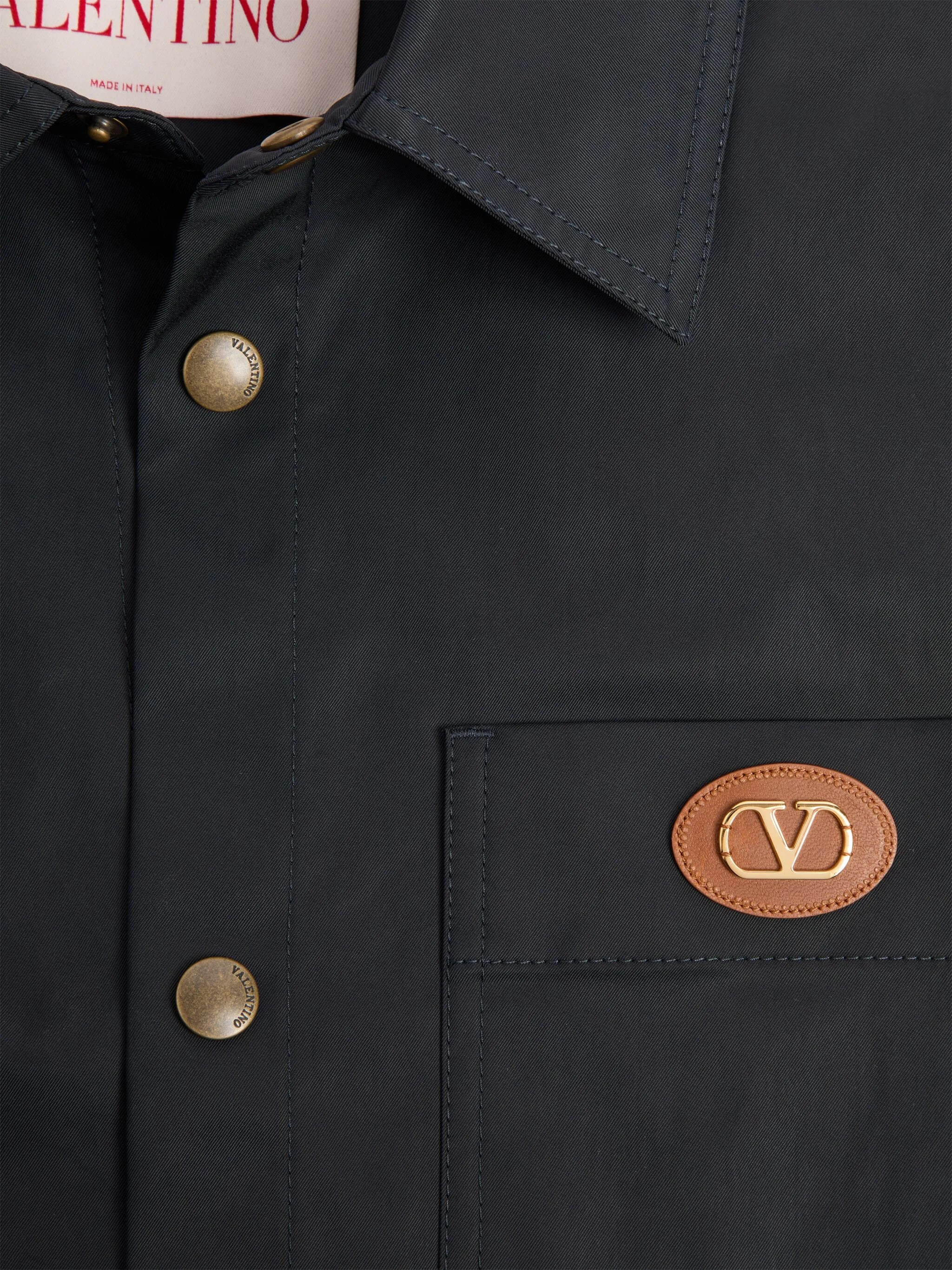 V-detail shirt jacket