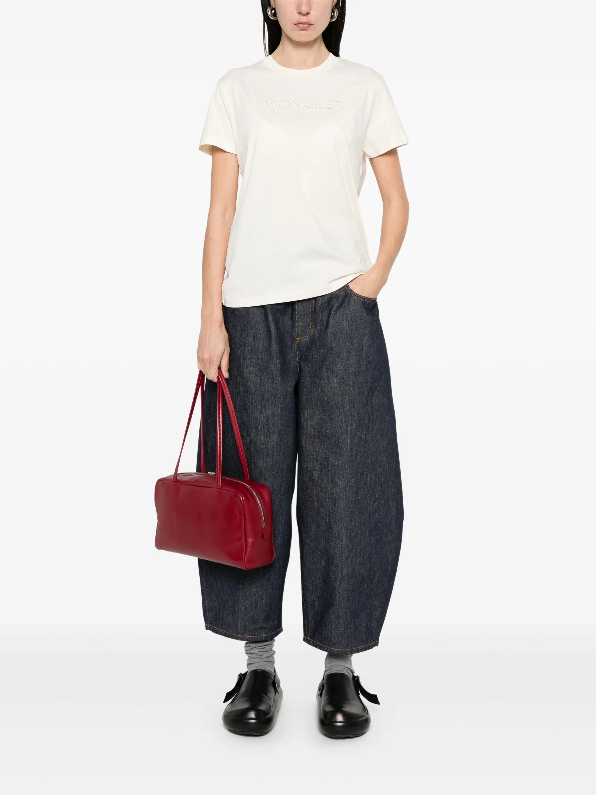 logo-embroidered T-shirt