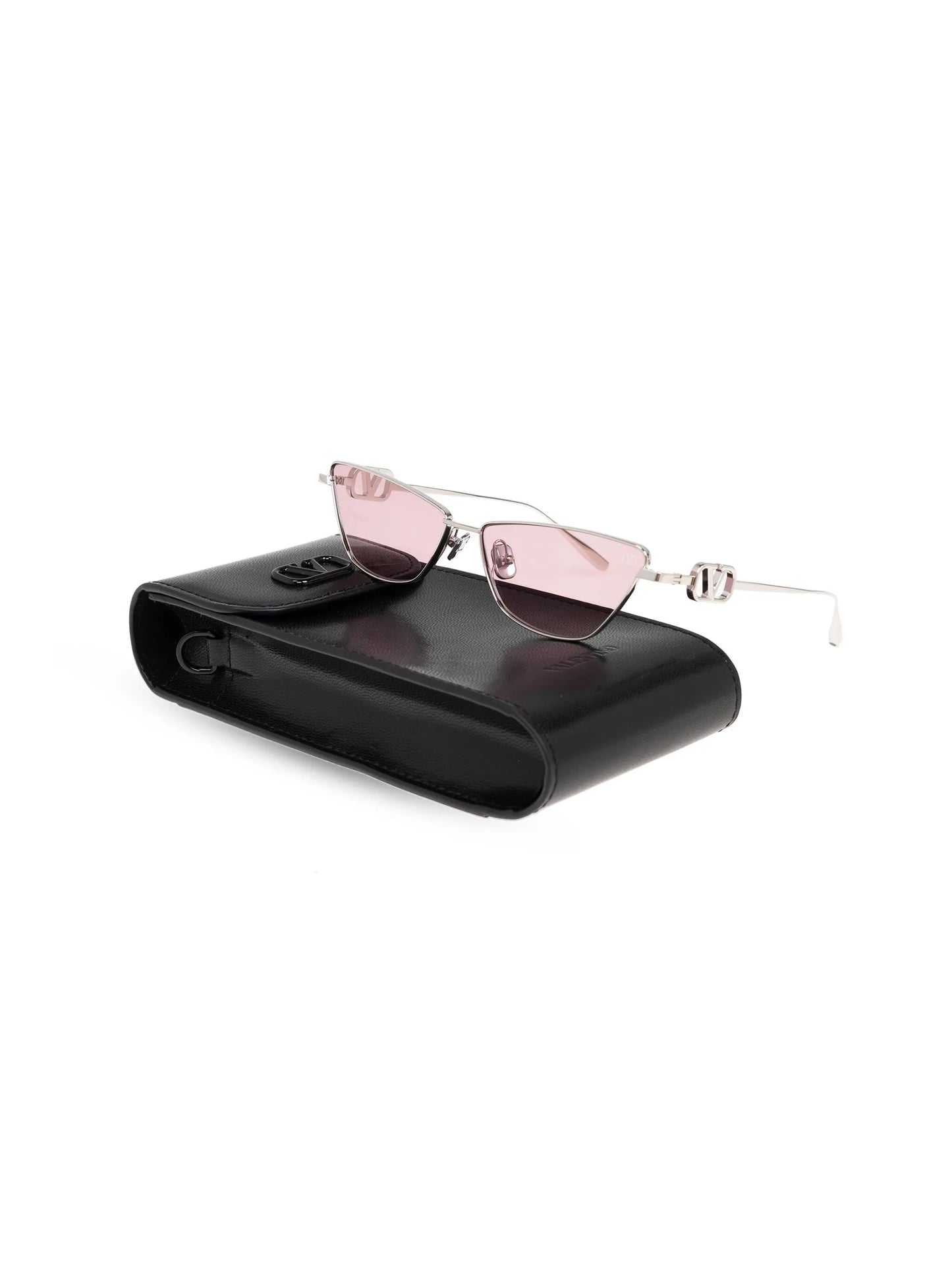 cat-eye sunglasses