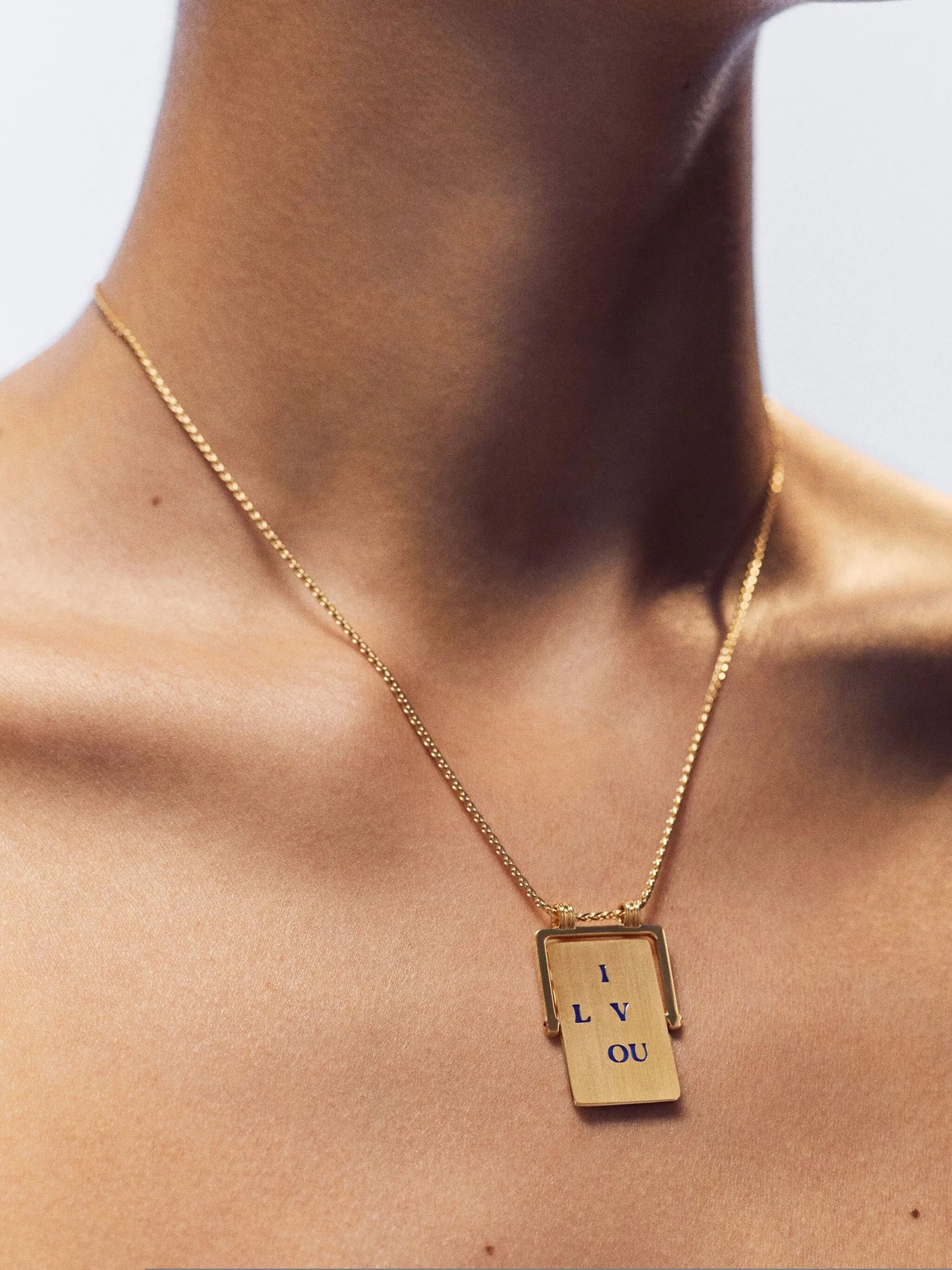 18K yellow gold I Love You Spinner Scapular necklace