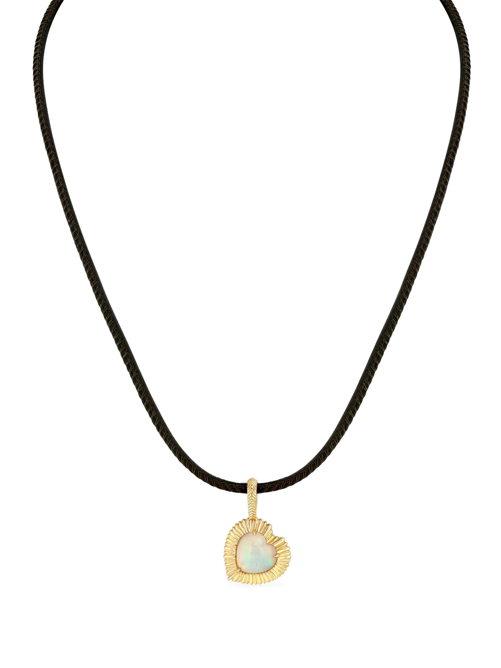 18K yellow gold Heart opal pendant necklace