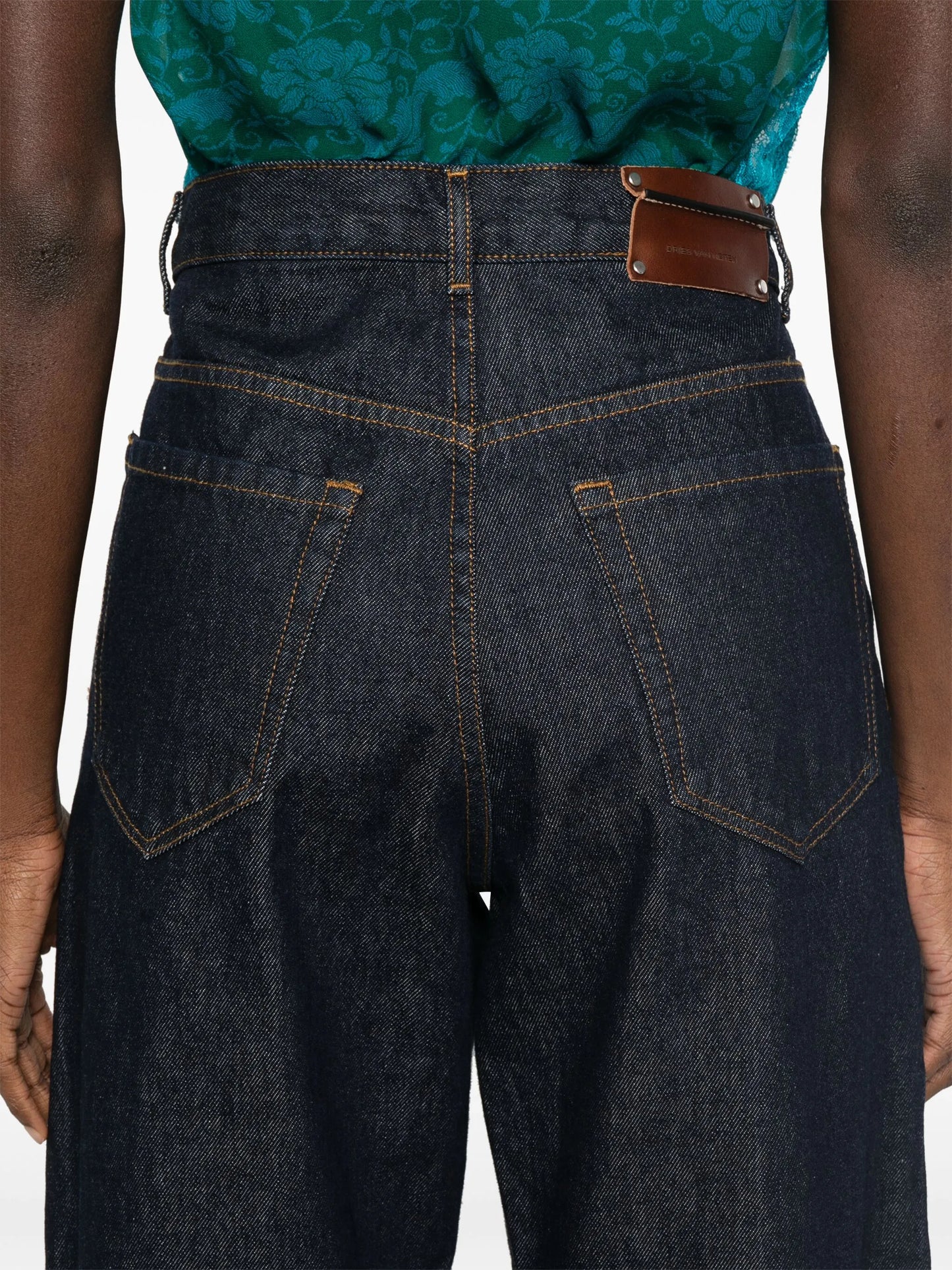 wide jeans