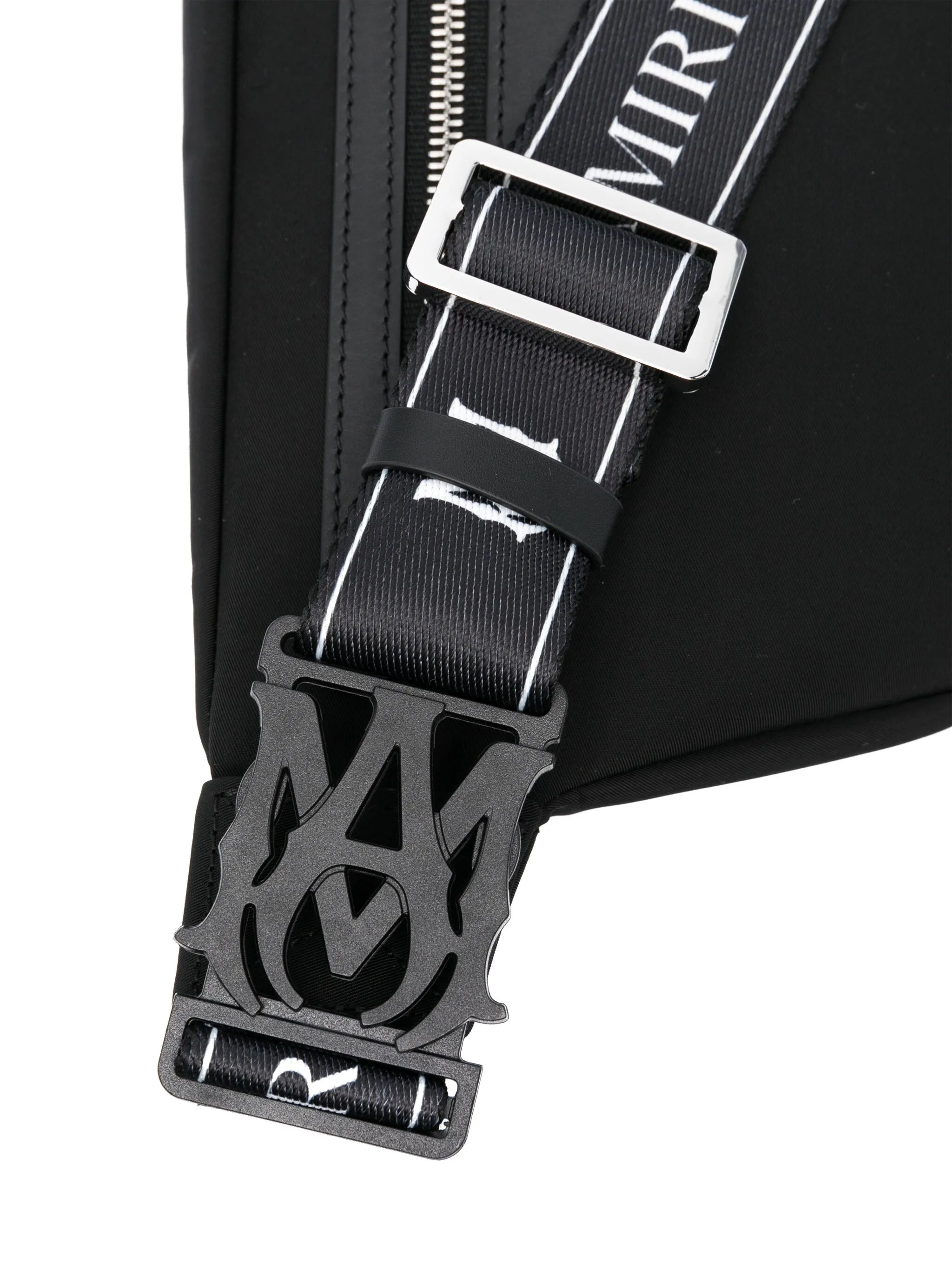 Staggered belt bag