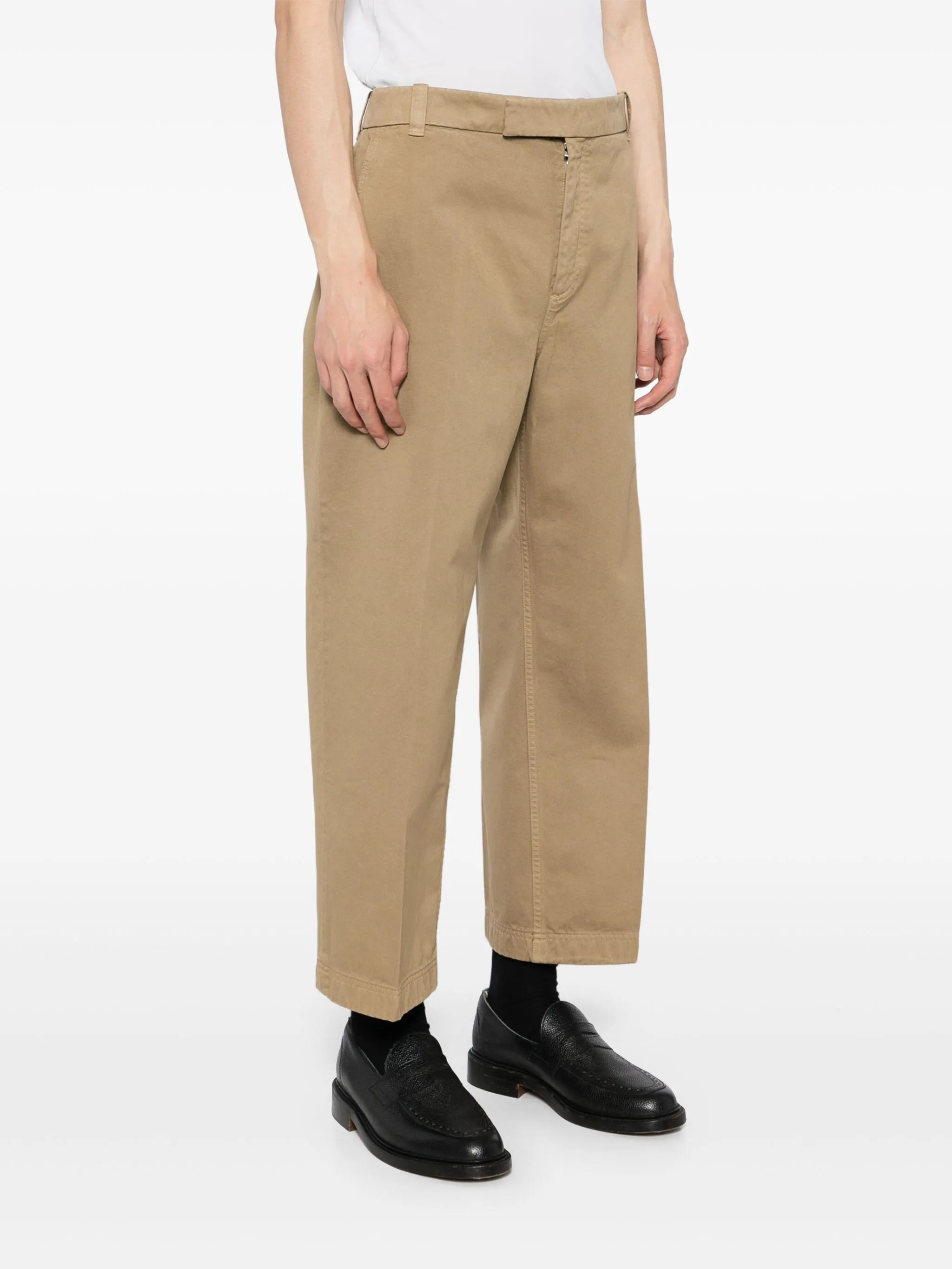 straight-leg trousers