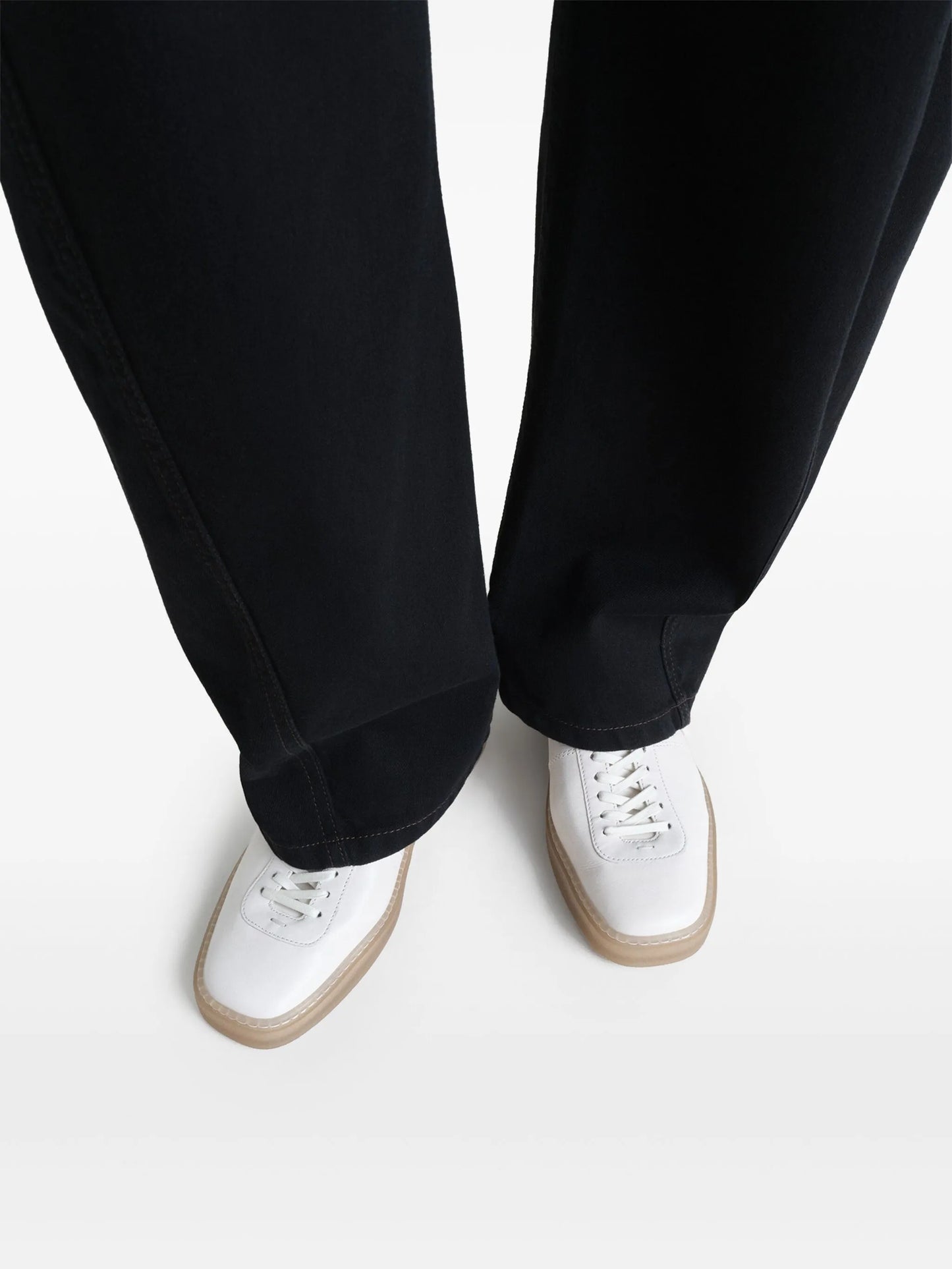 Linoleum trainers