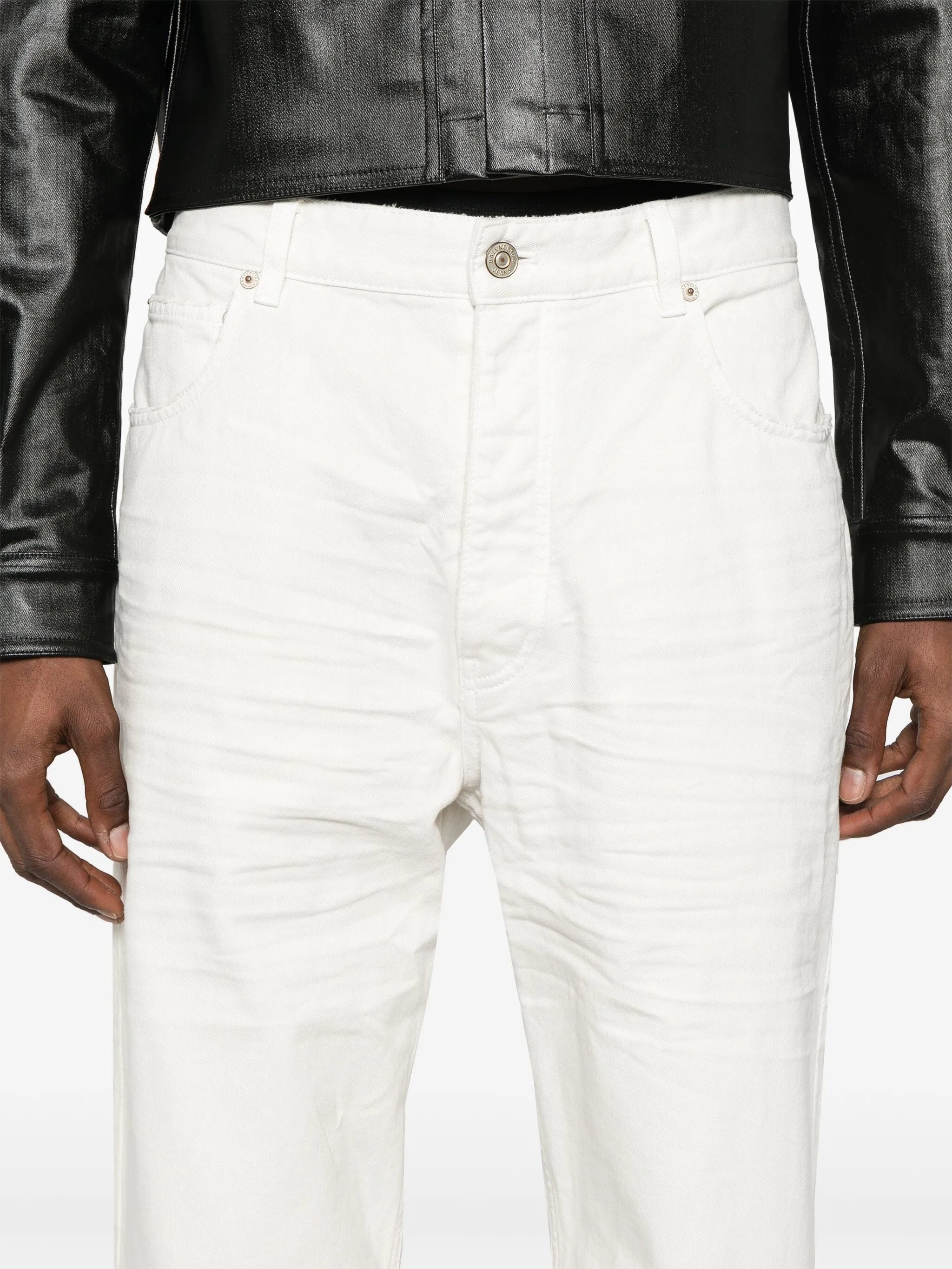 distressed-effect jeans