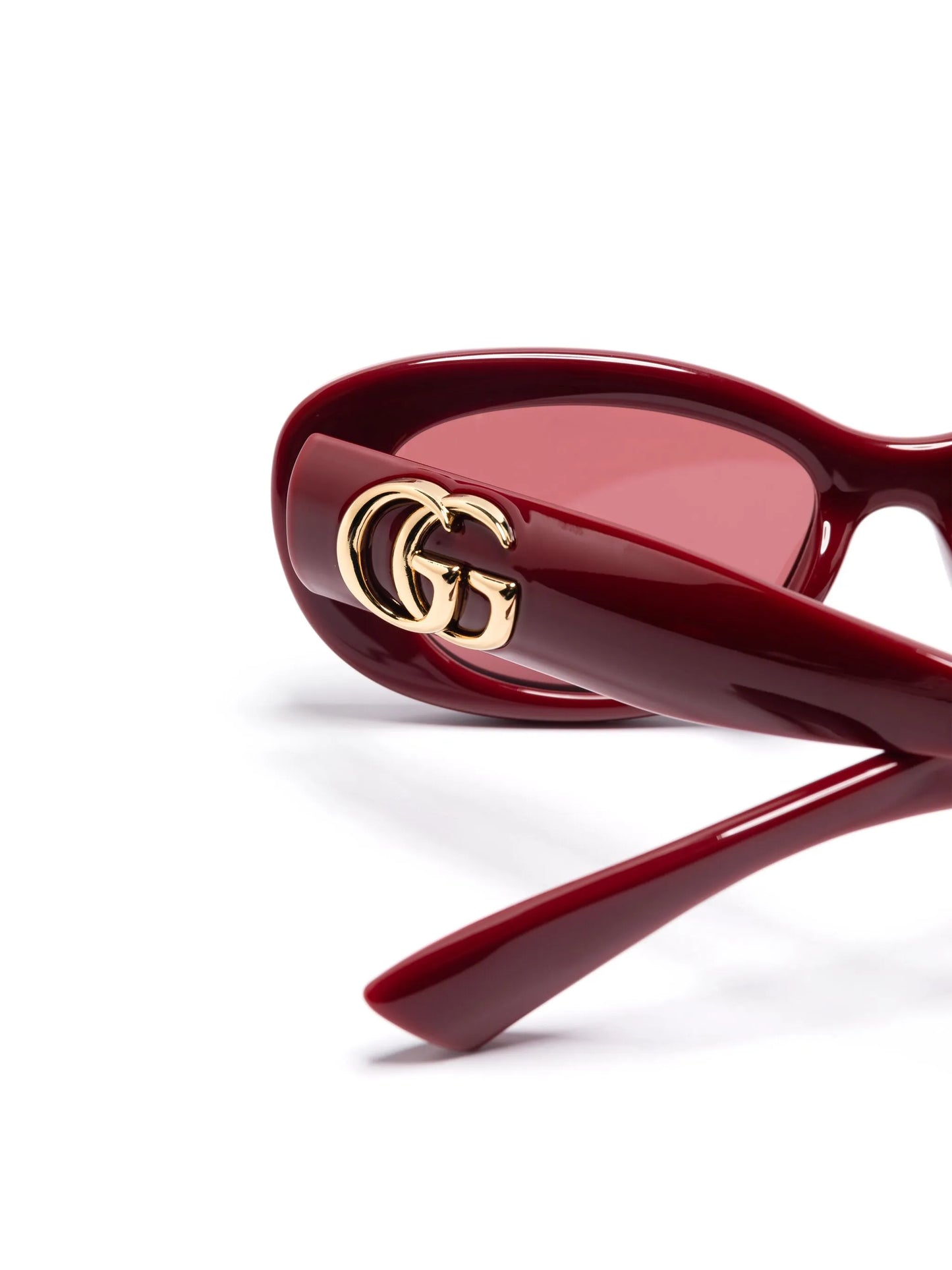 oval-frame sunglasses