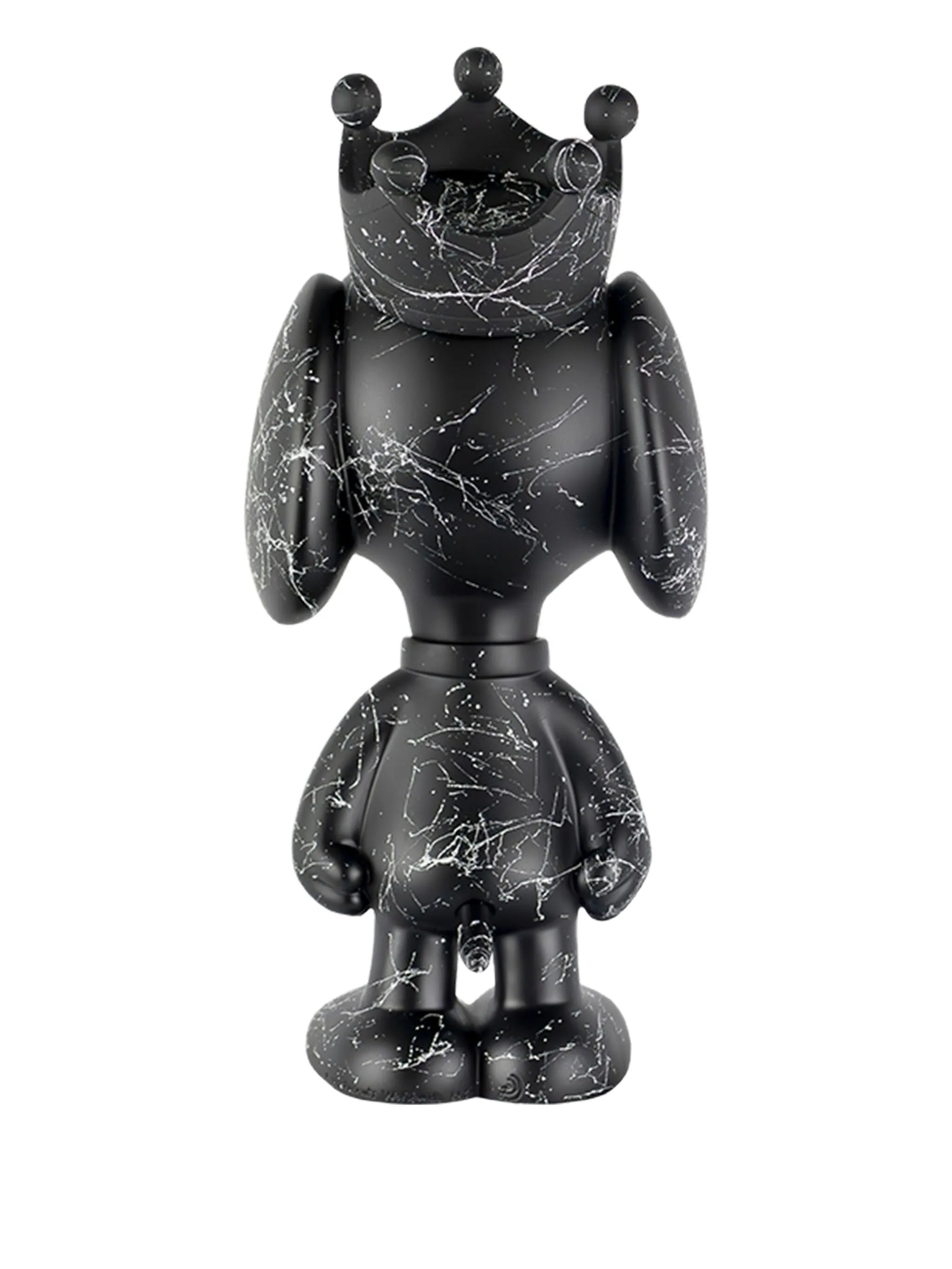 Snoopy sculpture