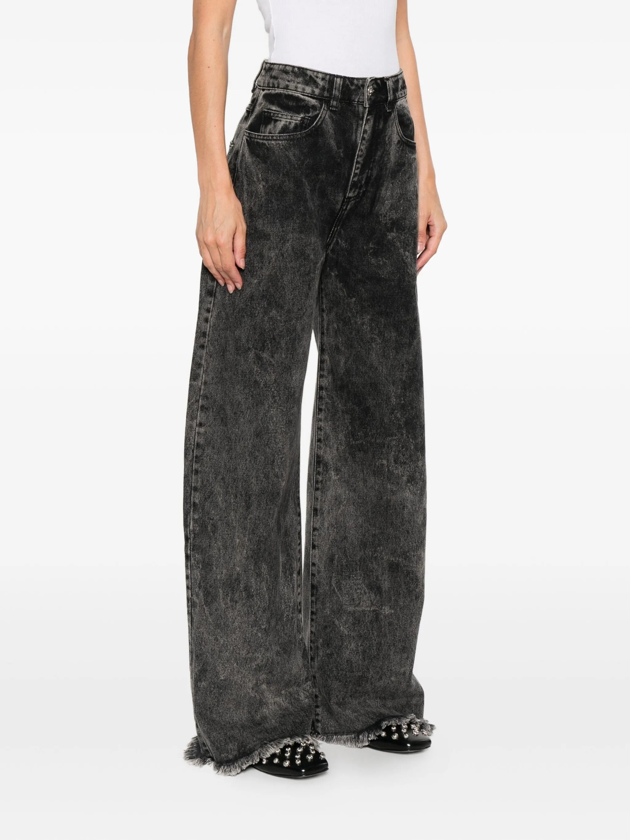high-waisted boyfriend jeans