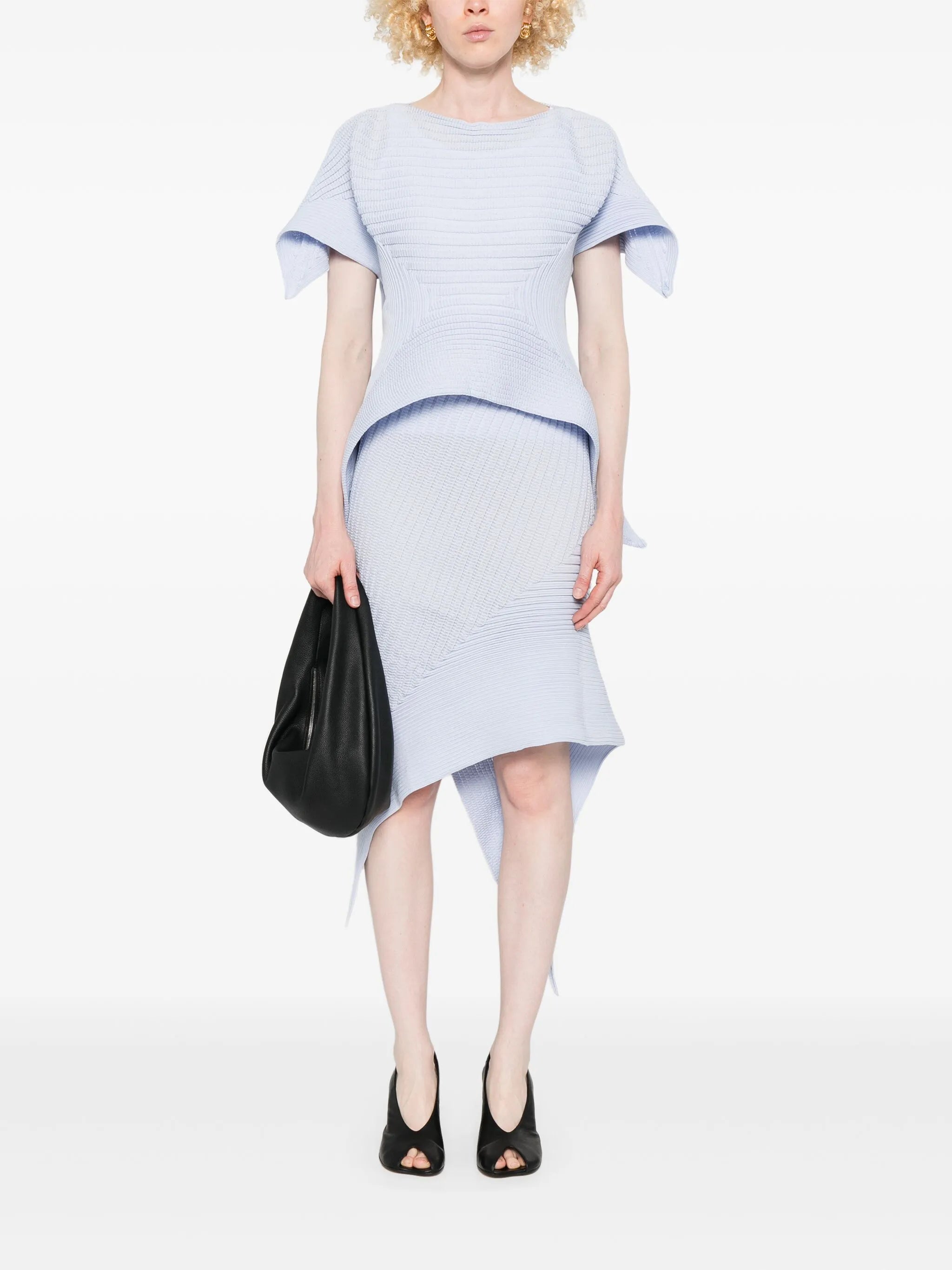 asymmetric skirt