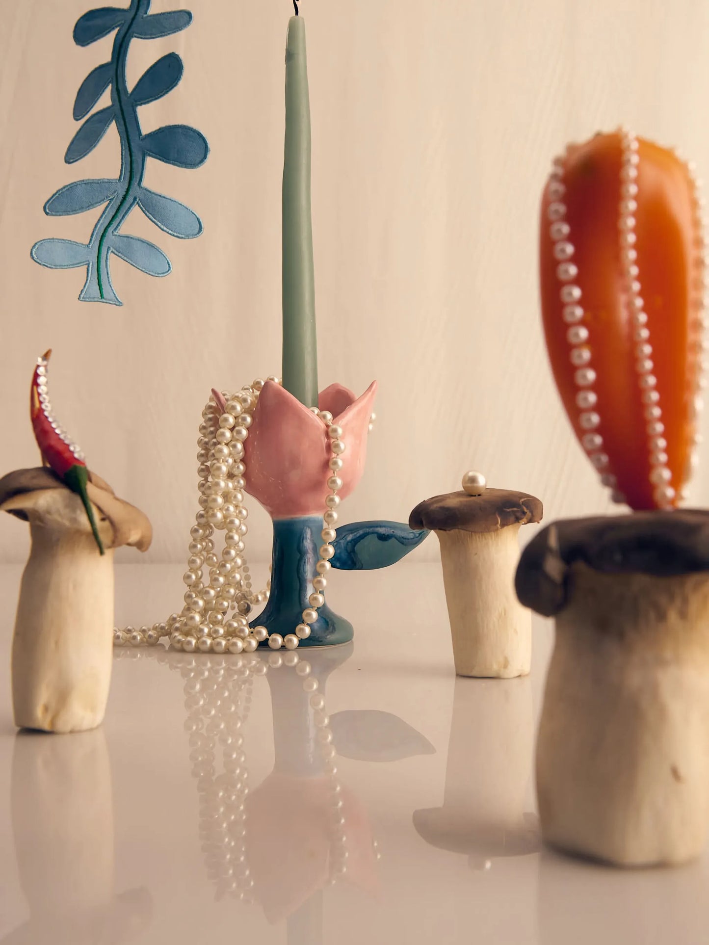 Catarina candle holder