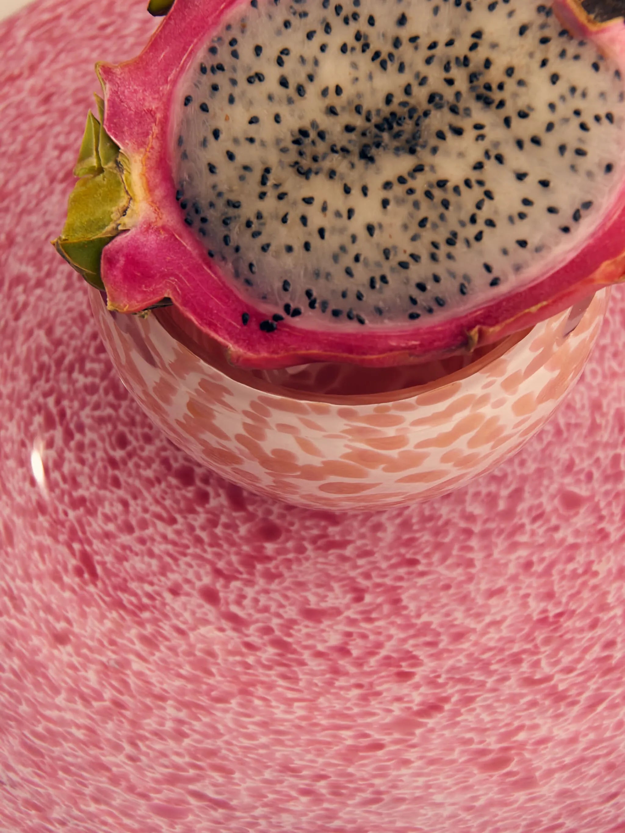 porcelain cake stand