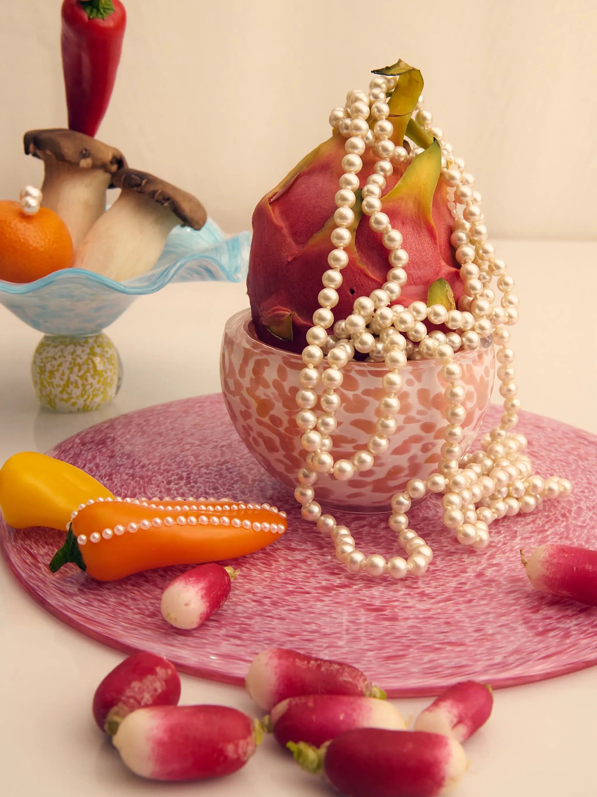 porcelain cake stand