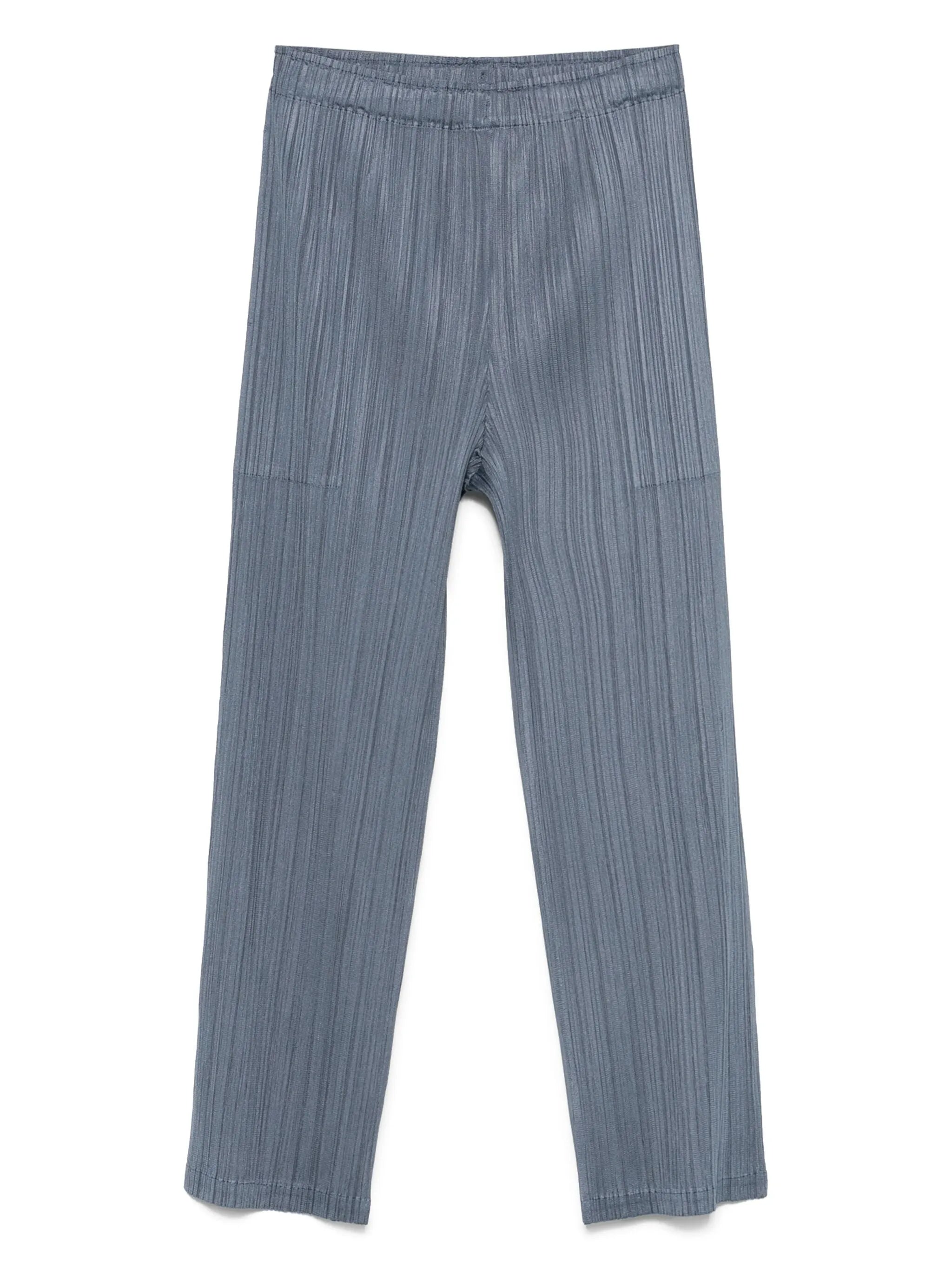 pleated trousers