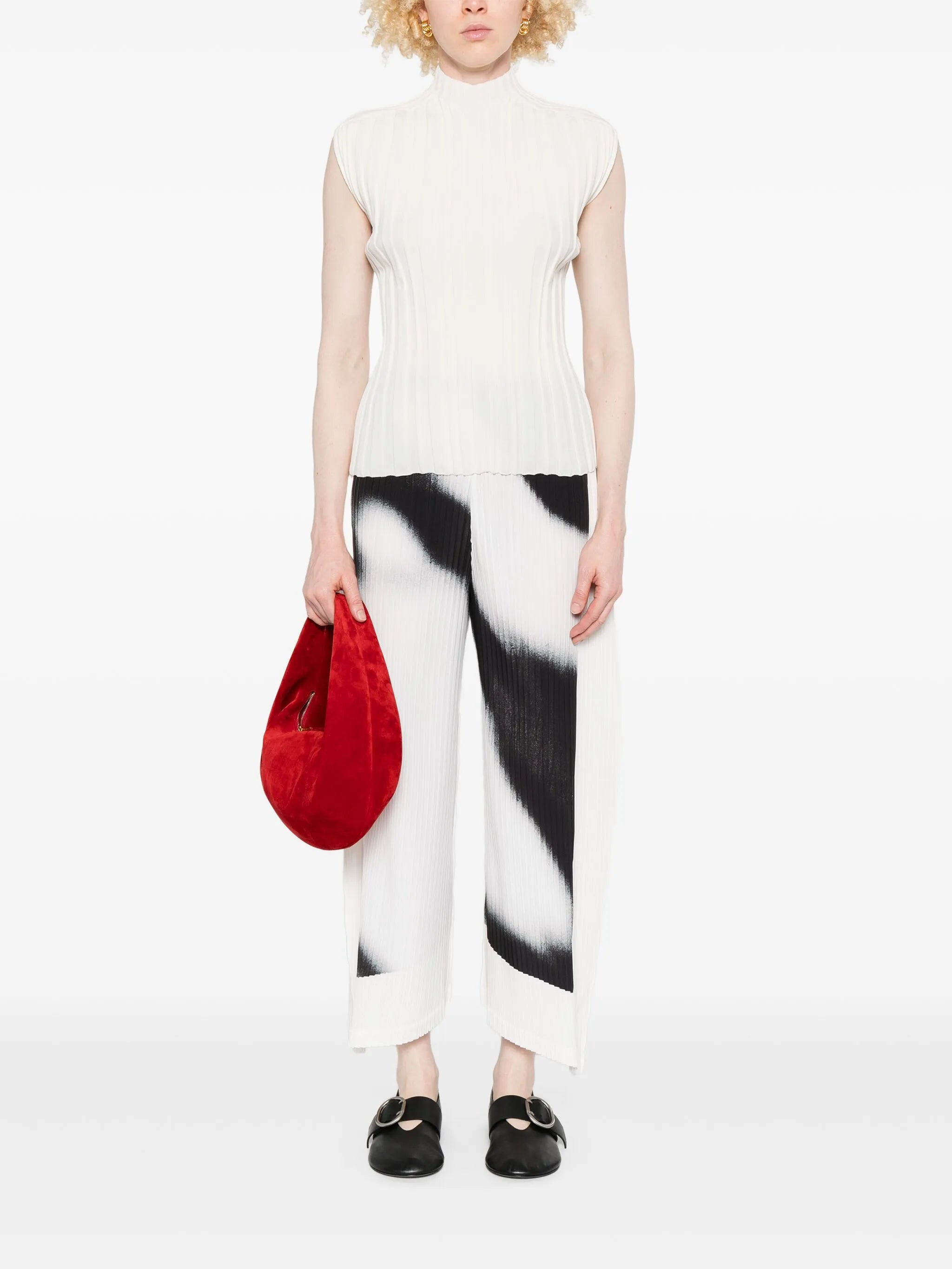 pleated T-shirt