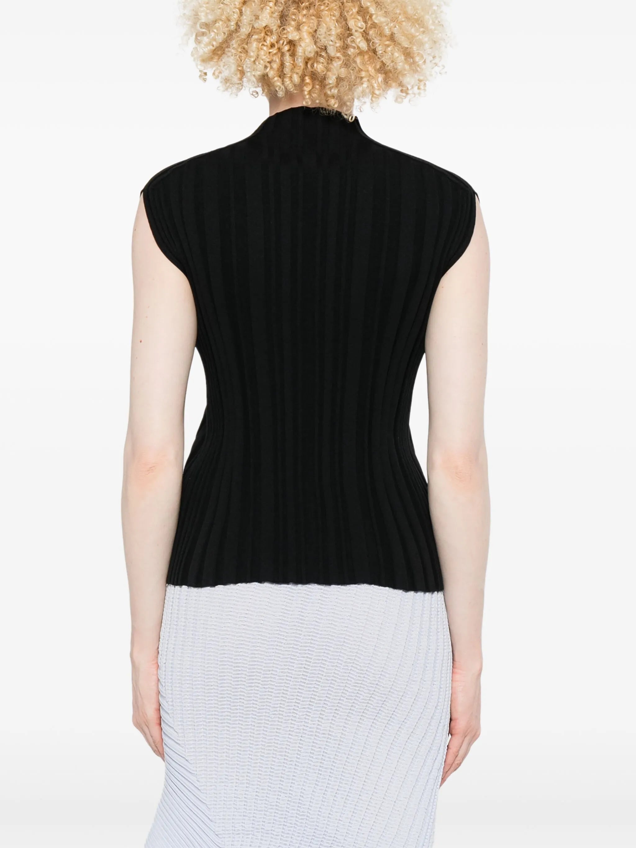 pleated T-shirt