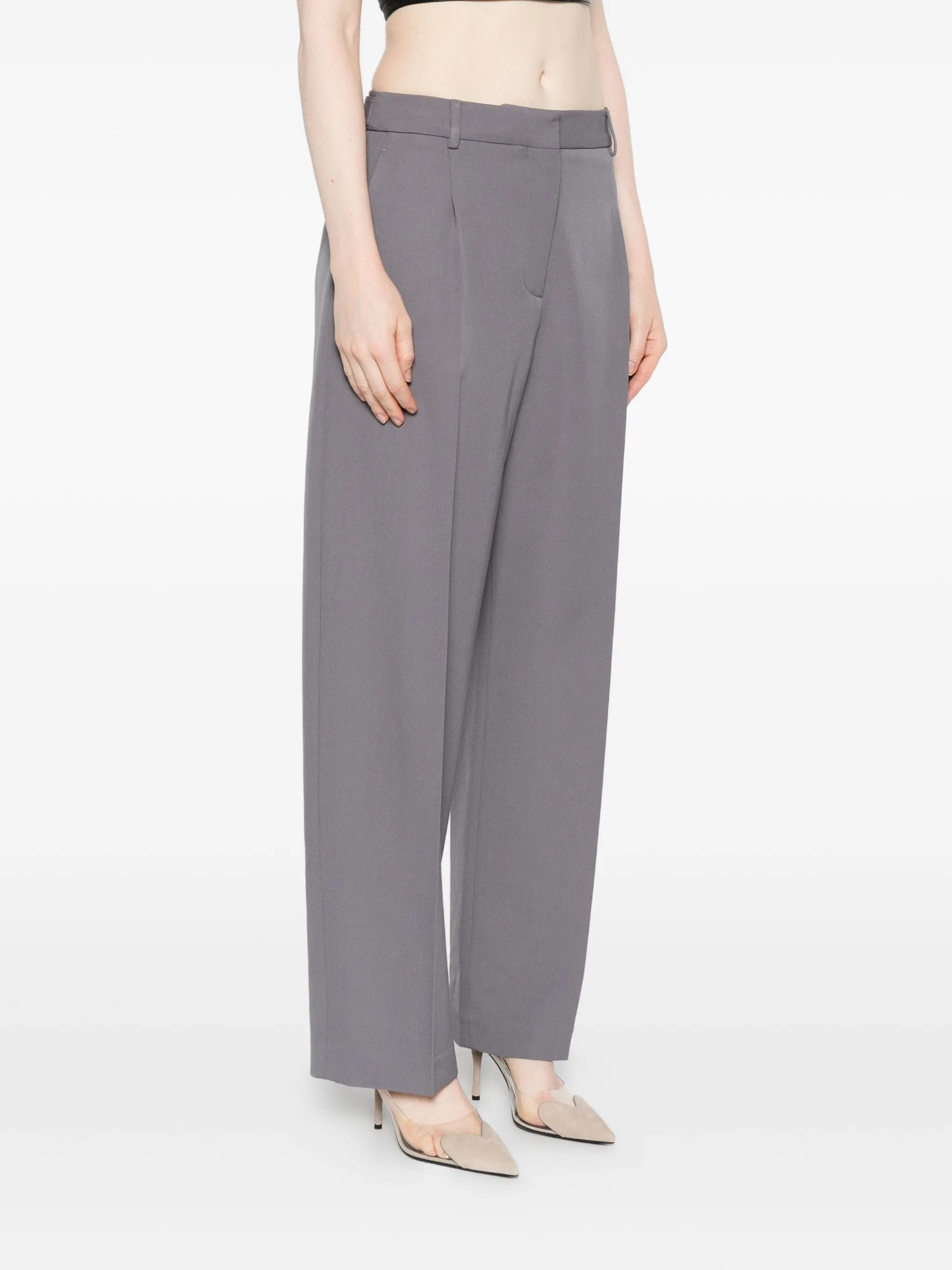 tapered trousers