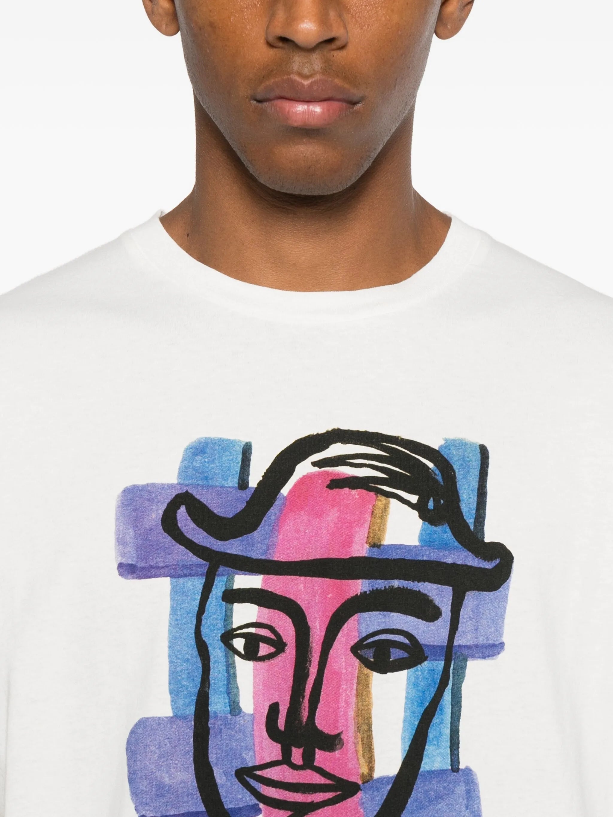 hat-print T-shirt