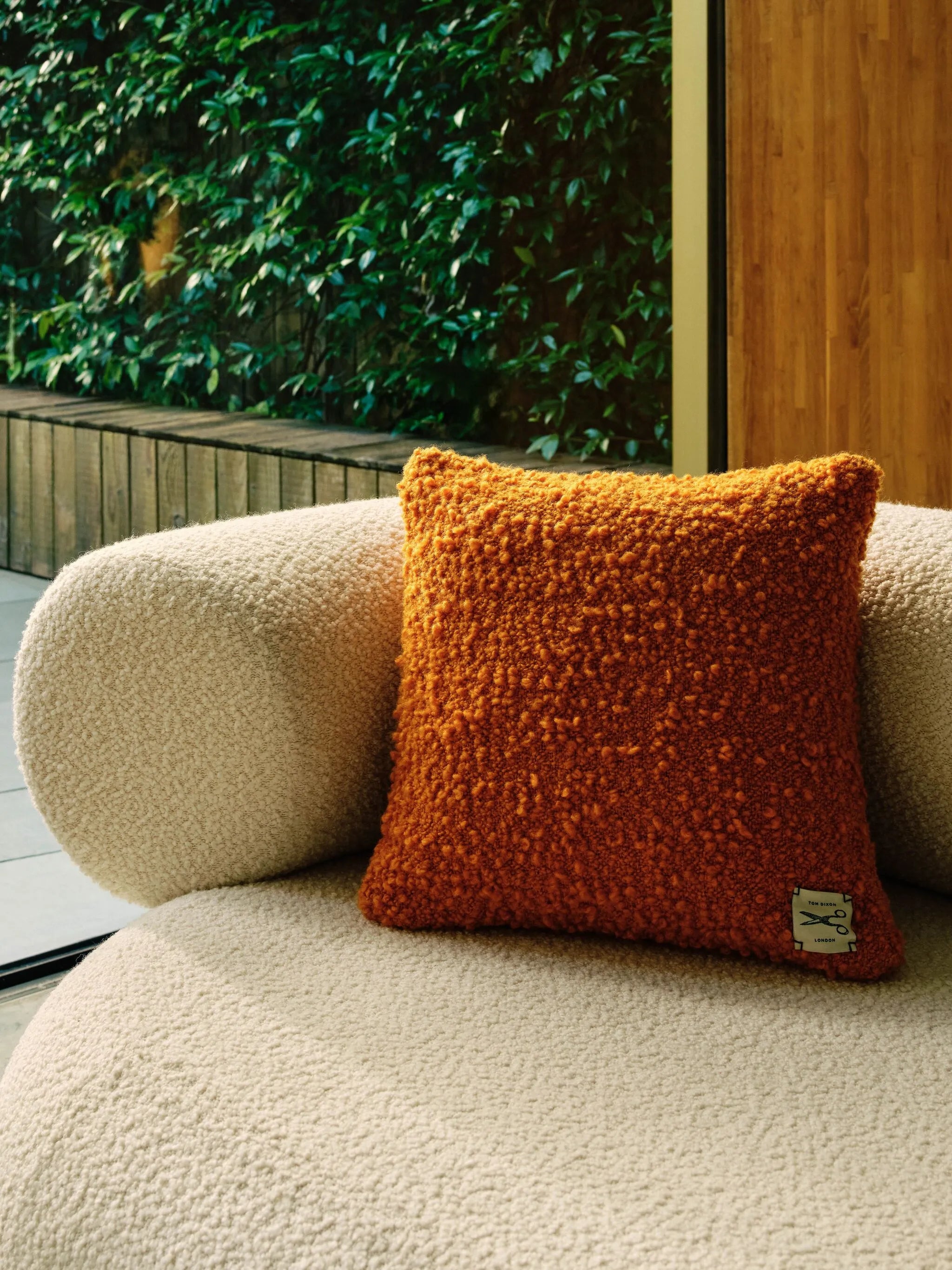 Bobble cushion (45cm x 45cm)