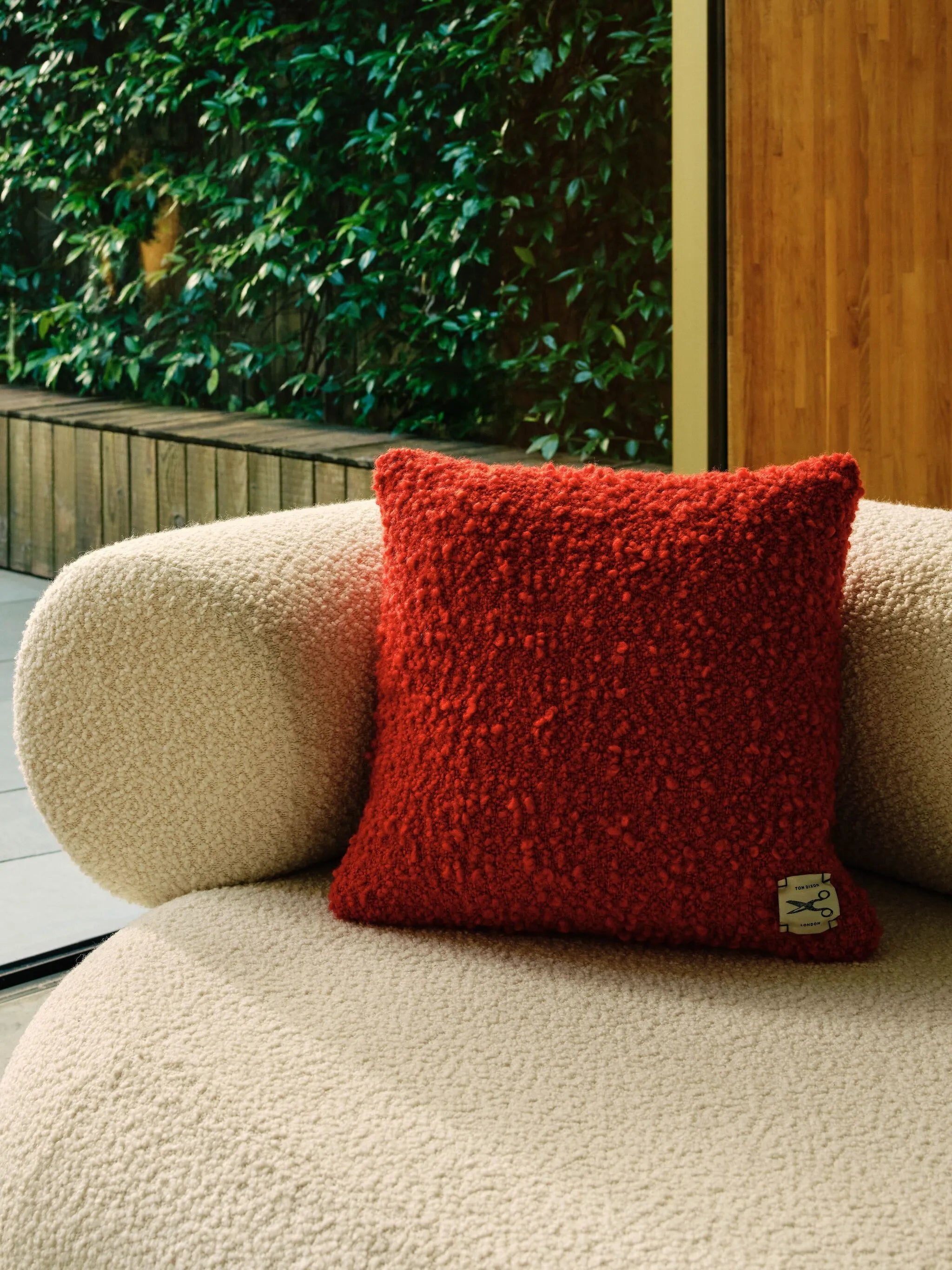 Bobble cushion (45cm x 45cm)