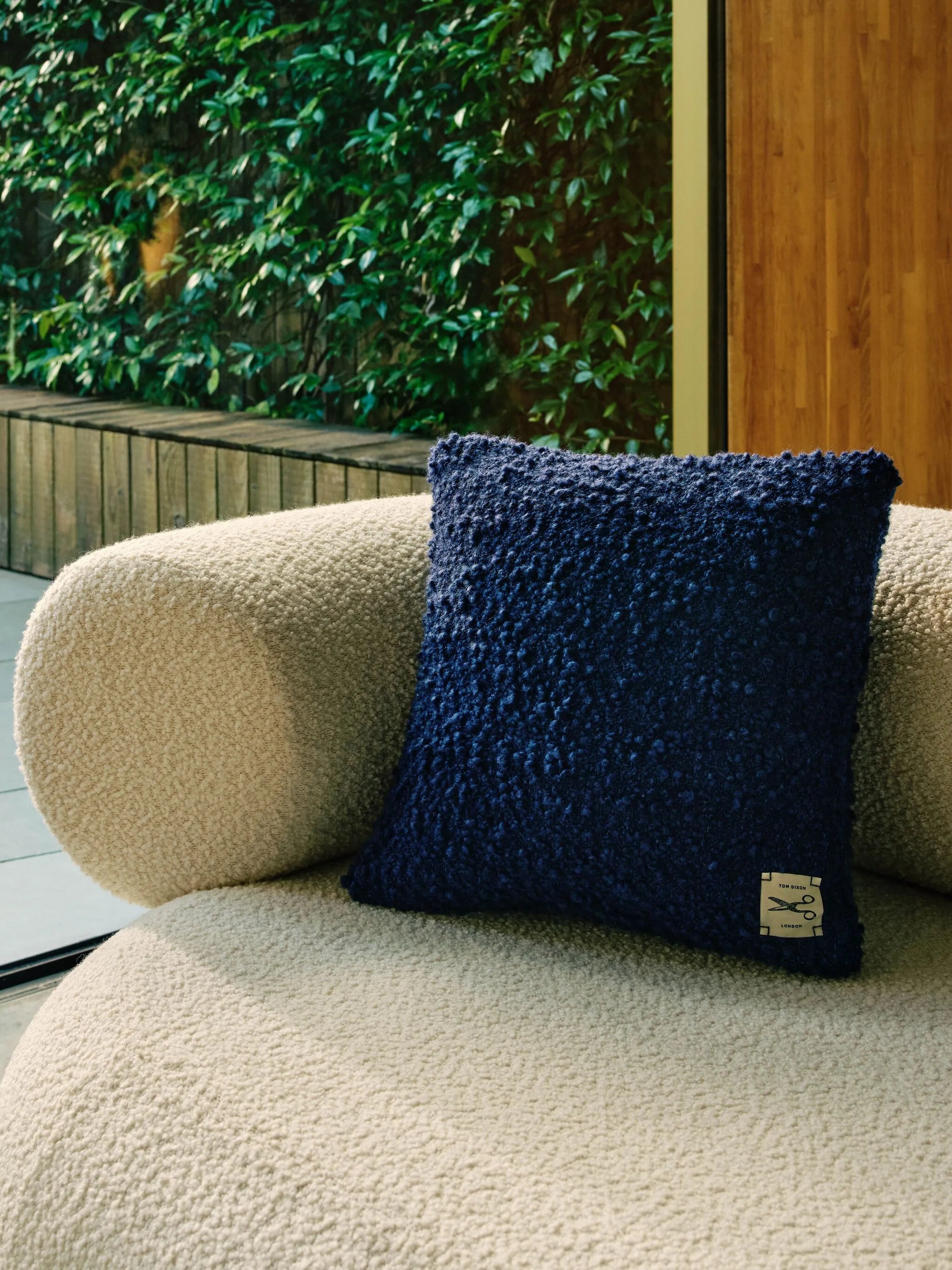 Bobble cushion (45cm x 45cm)