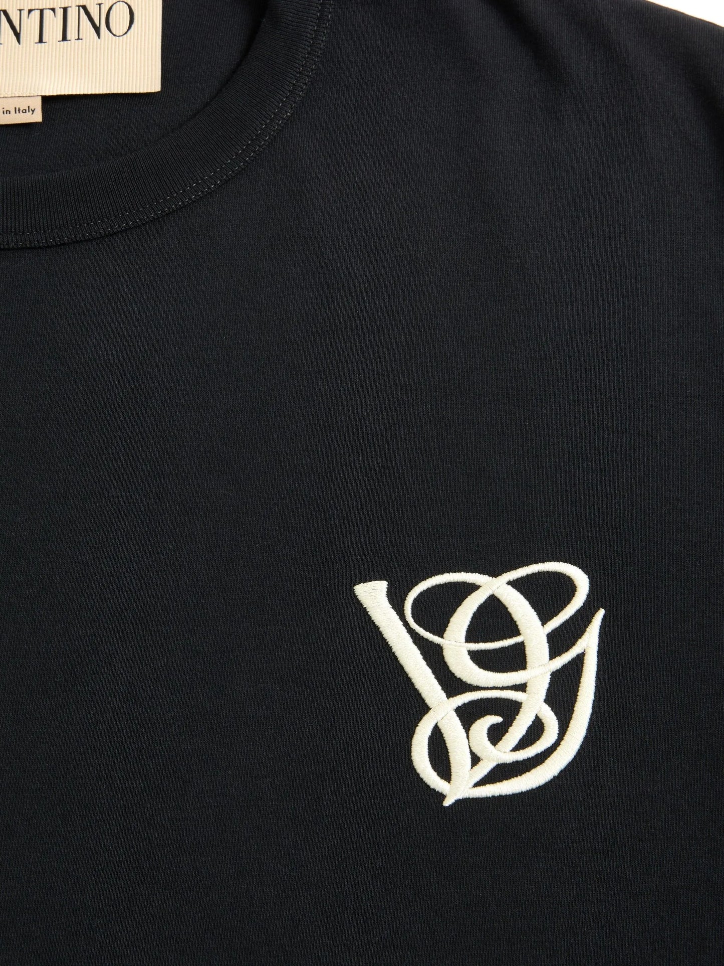 embroidered logo t-shirt