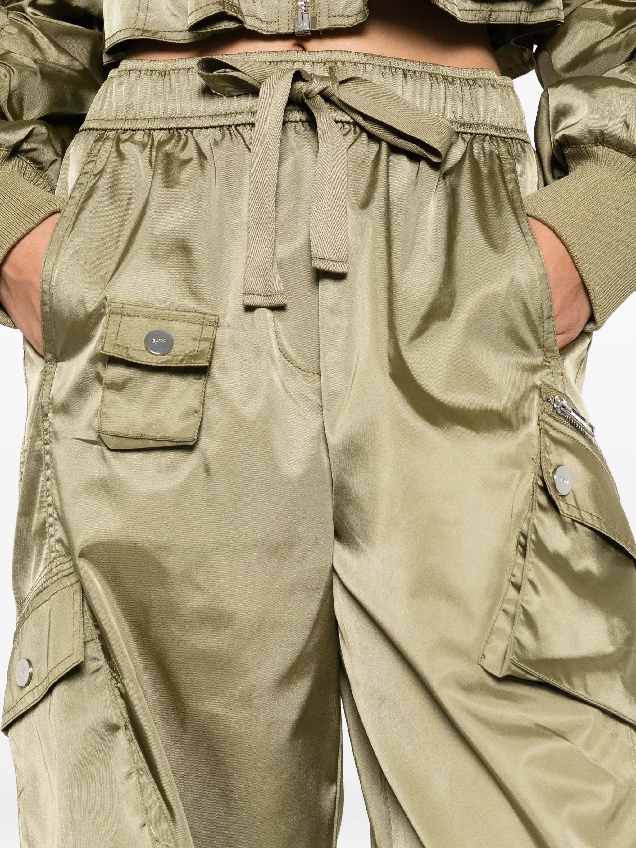 tapered cargo pants