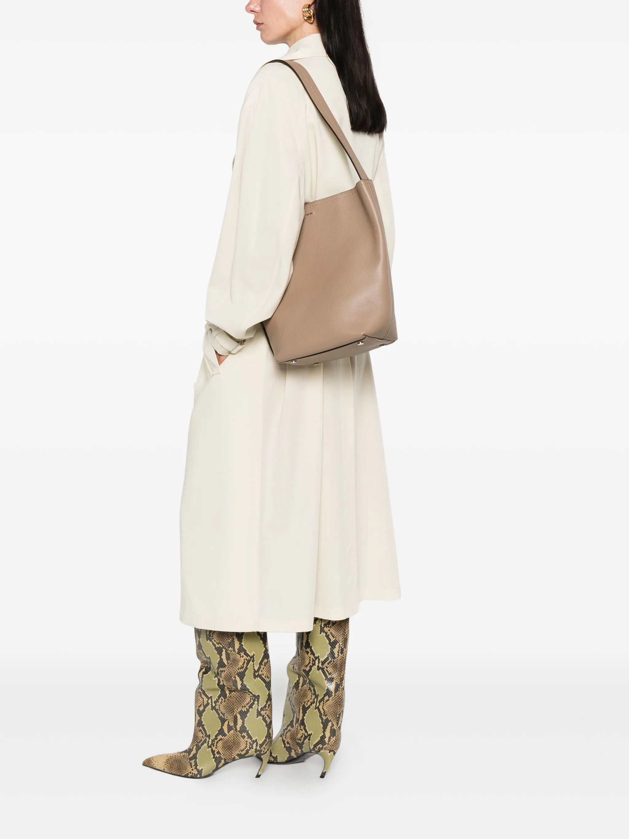 Archetipo leather bucket bag