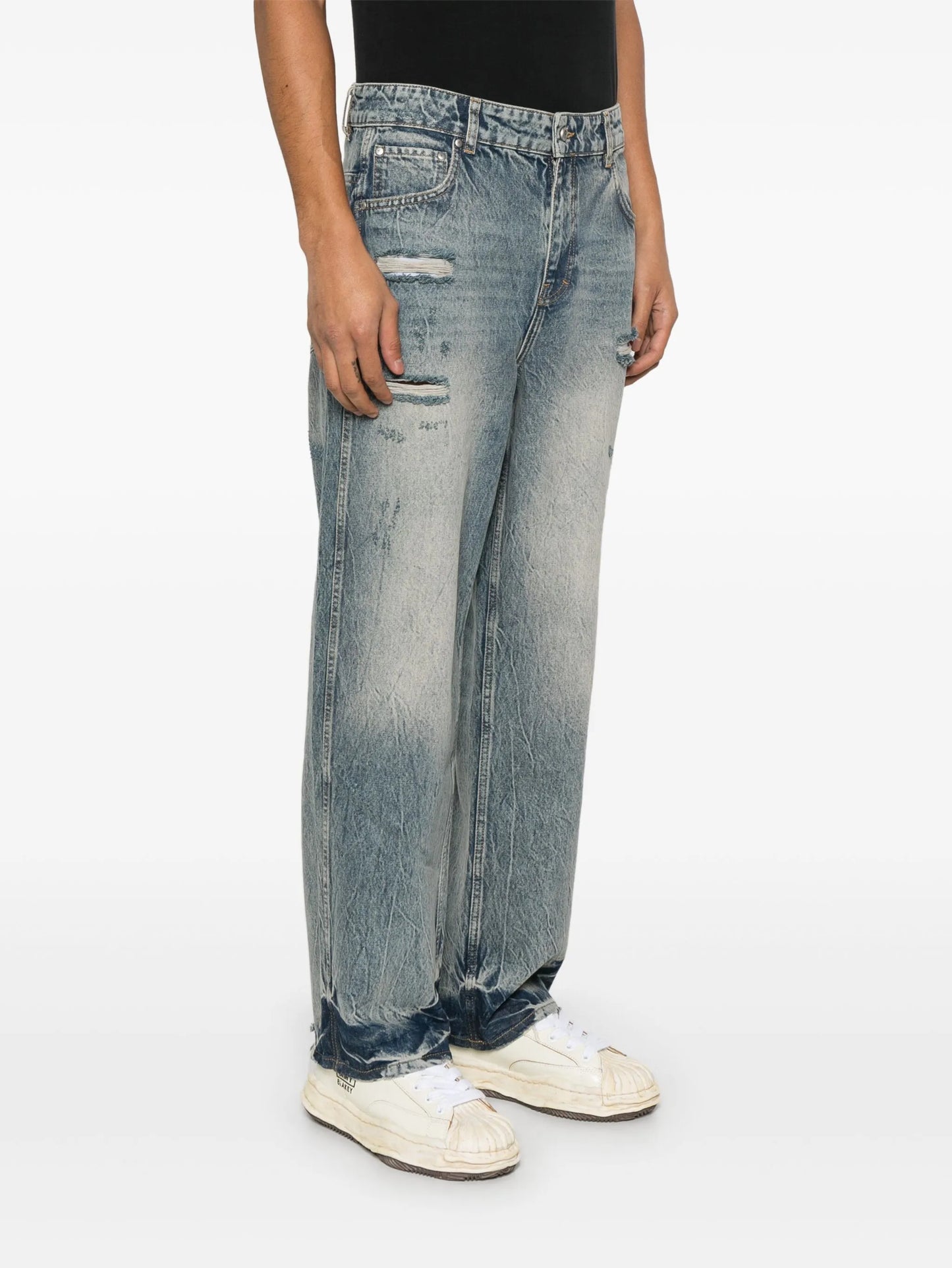 R3 distressed jeans