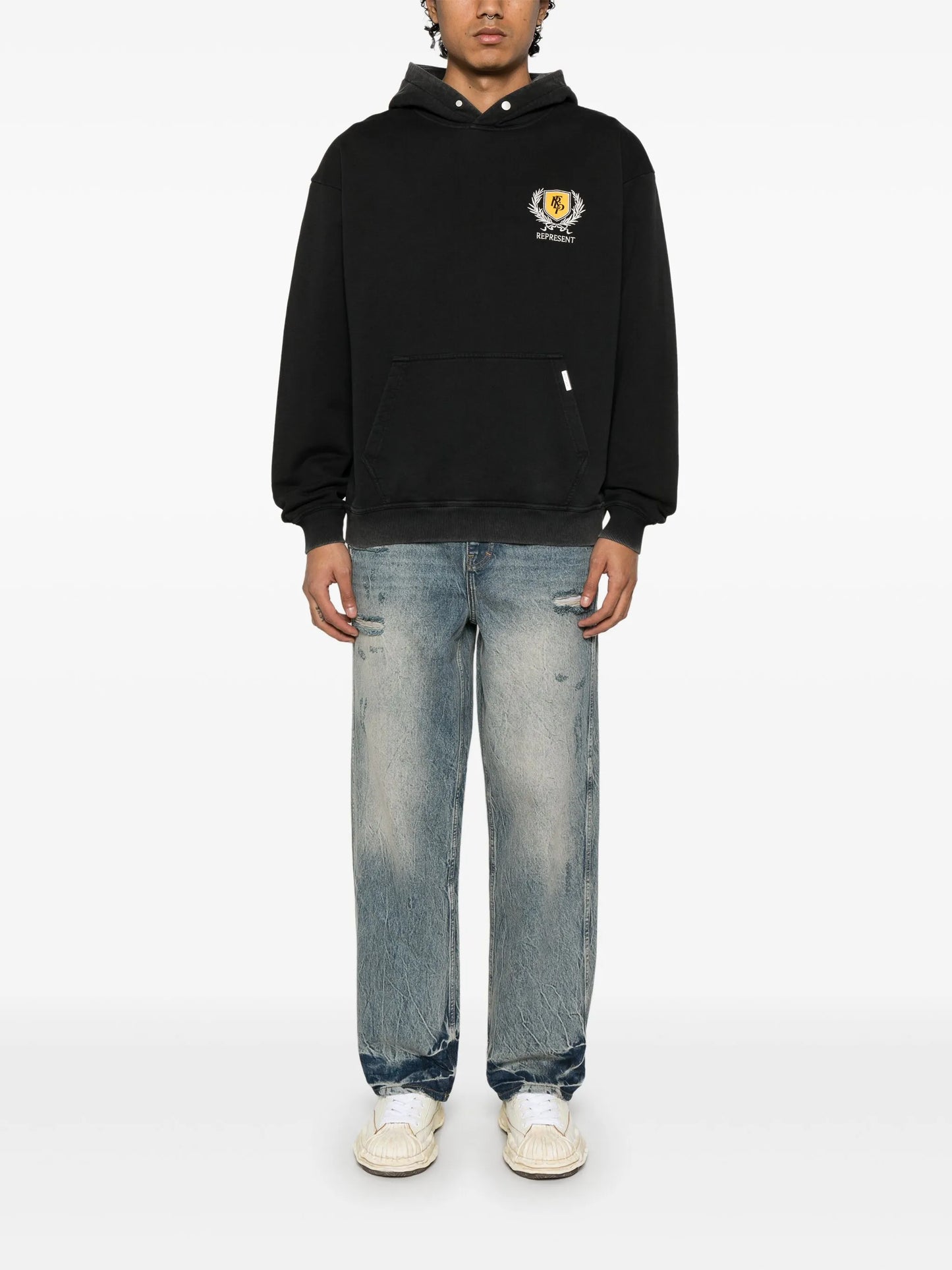 R3 distressed jeans